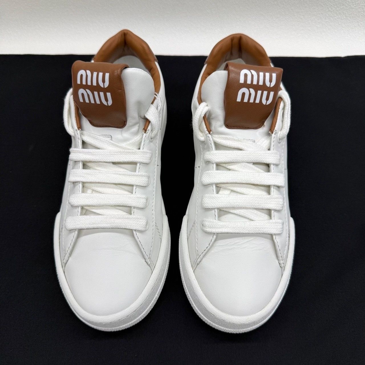 Miu Miu Miu Miu Logo Leather Sneakers Size 36.5 Size US 6.5 / IT 36.5 - 3 Thumbnail