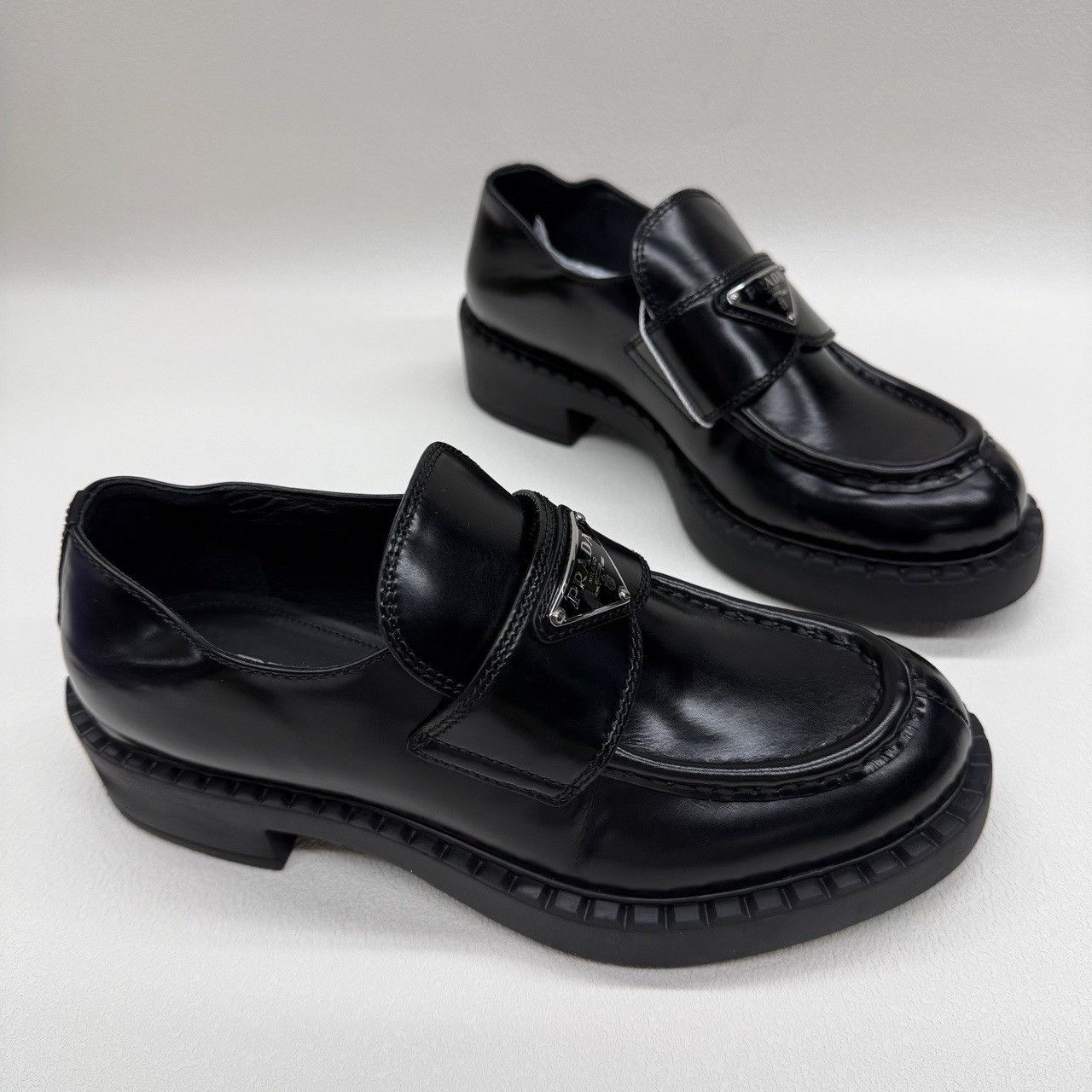 Prada Prada Logo Plaque Slip Ons Size 36 Size US 6 / IT 36 - 4 Thumbnail