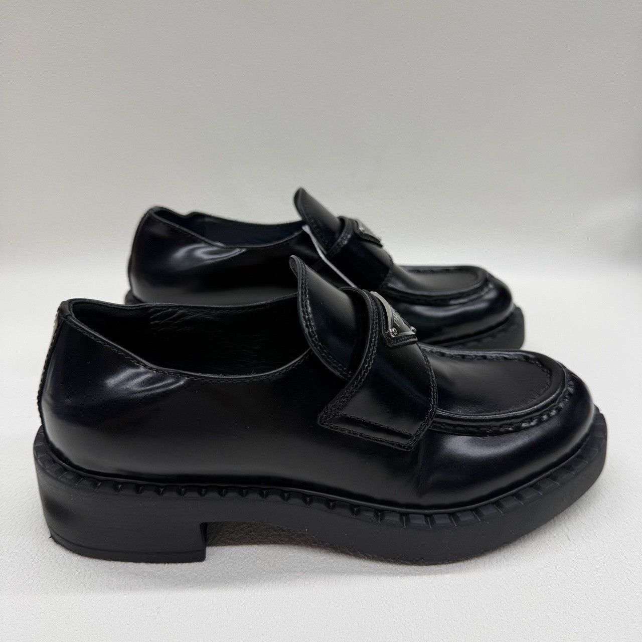 Prada Prada Logo Plaque Slip Ons Size 36 Size US 6 / IT 36 - 5 Thumbnail