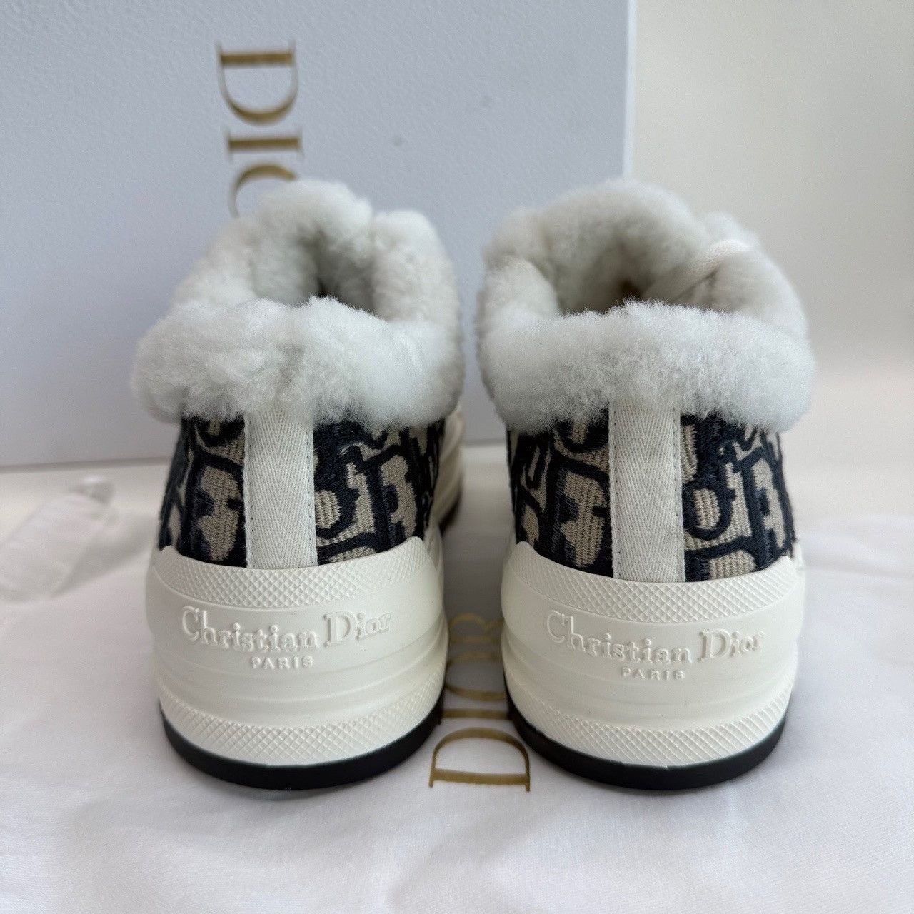 Dior Dior Oblique Shearling Low-Top Sneakers Size 36.5 Size US 6.5 / IT 36.5 - 7 Thumbnail