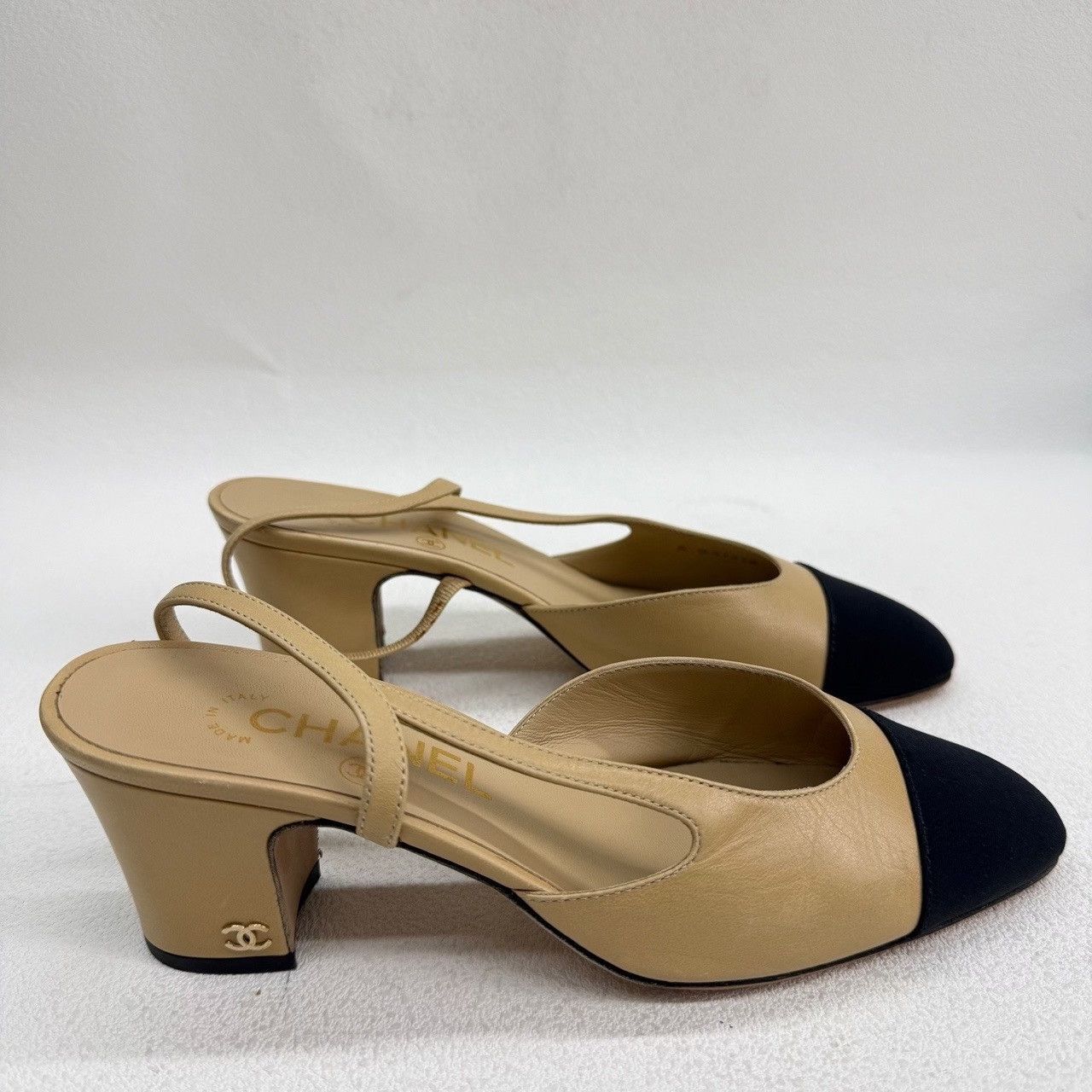 Chanel Chanel Slingback Block Heel Pumps Size 36.5 Size US 6.5 / IT 36.5 - 5 Thumbnail