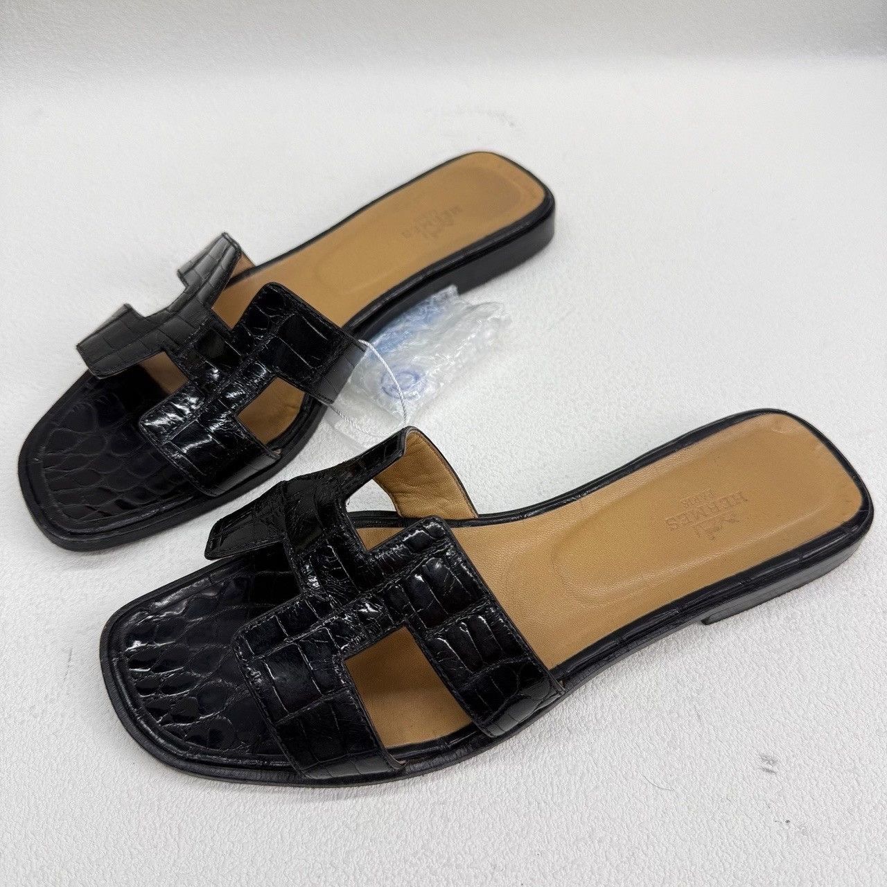 Hermes Hermes Black Alligator Embossed Oran Sandals Size 38.5 Size US 8.5 / IT 38.5 - 2 Thumbnail