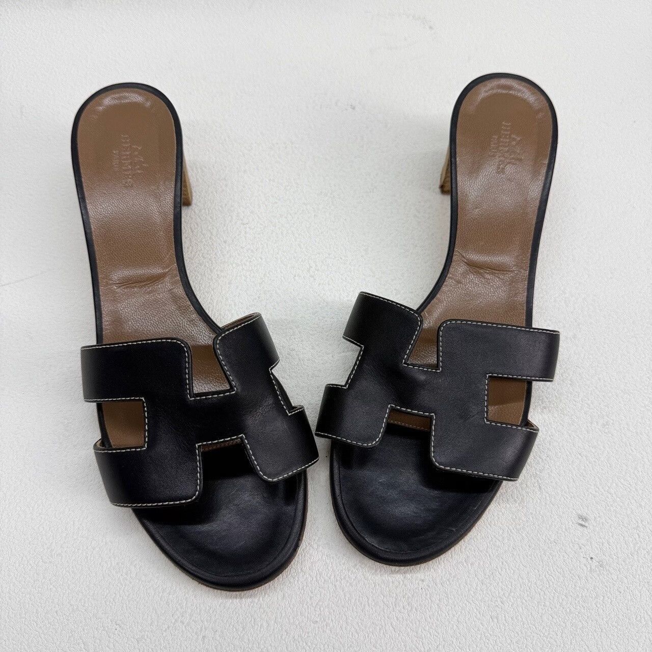 Hermes Hermès Black Leather Oasis Sandals Size 39.5 Size US 9.5 / IT 39.5 - 10 Thumbnail