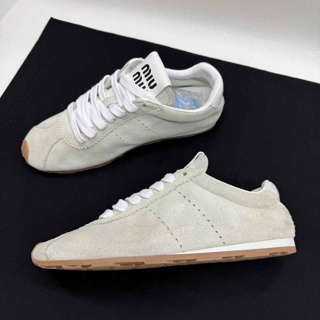 Miu Miu Miu Miu Suede Low-Top Sneakers Size 37 Size US 7 / IT 37 - 9 Thumbnail