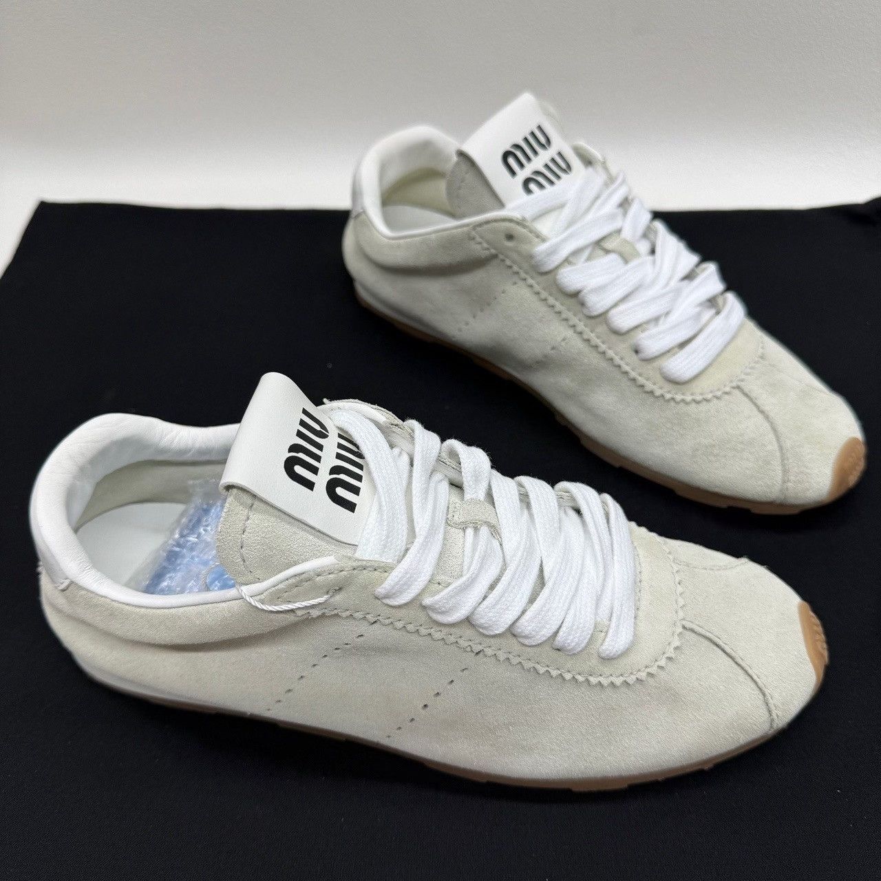Miu Miu Miu Miu Suede Low-Top Sneakers Size 37 Size US 7 / IT 37 - 4 Thumbnail