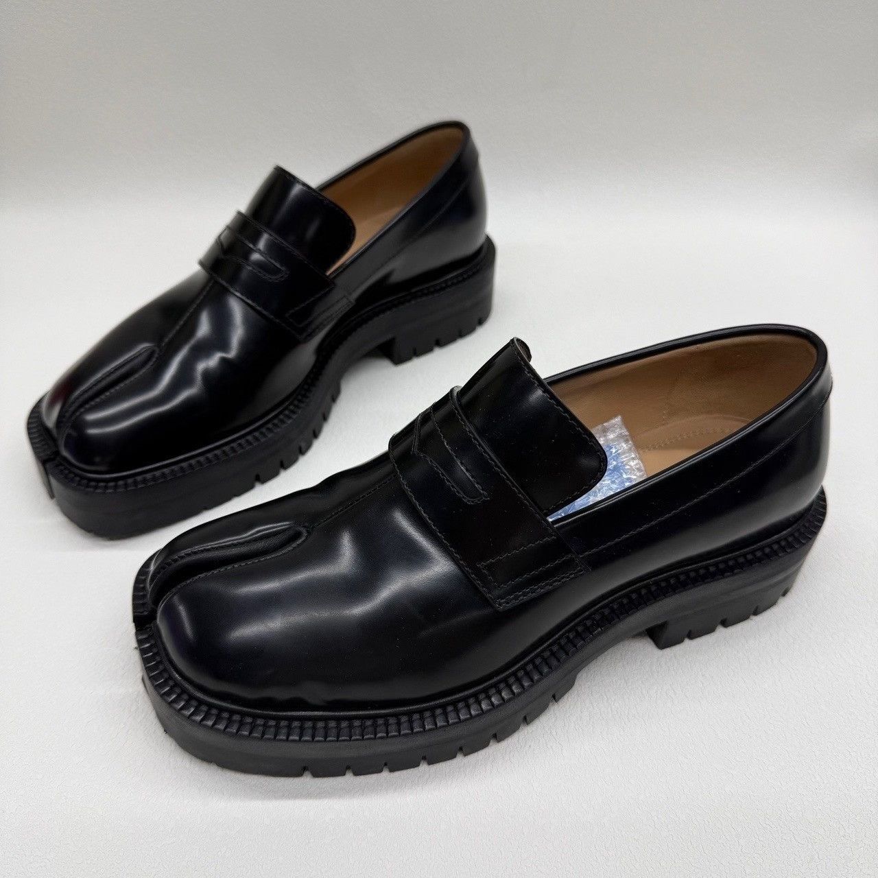 Maison Margiela Maison Margiela Tabi Leather Loafers Size 36 Size US 6 / IT 36 - 2 Thumbnail