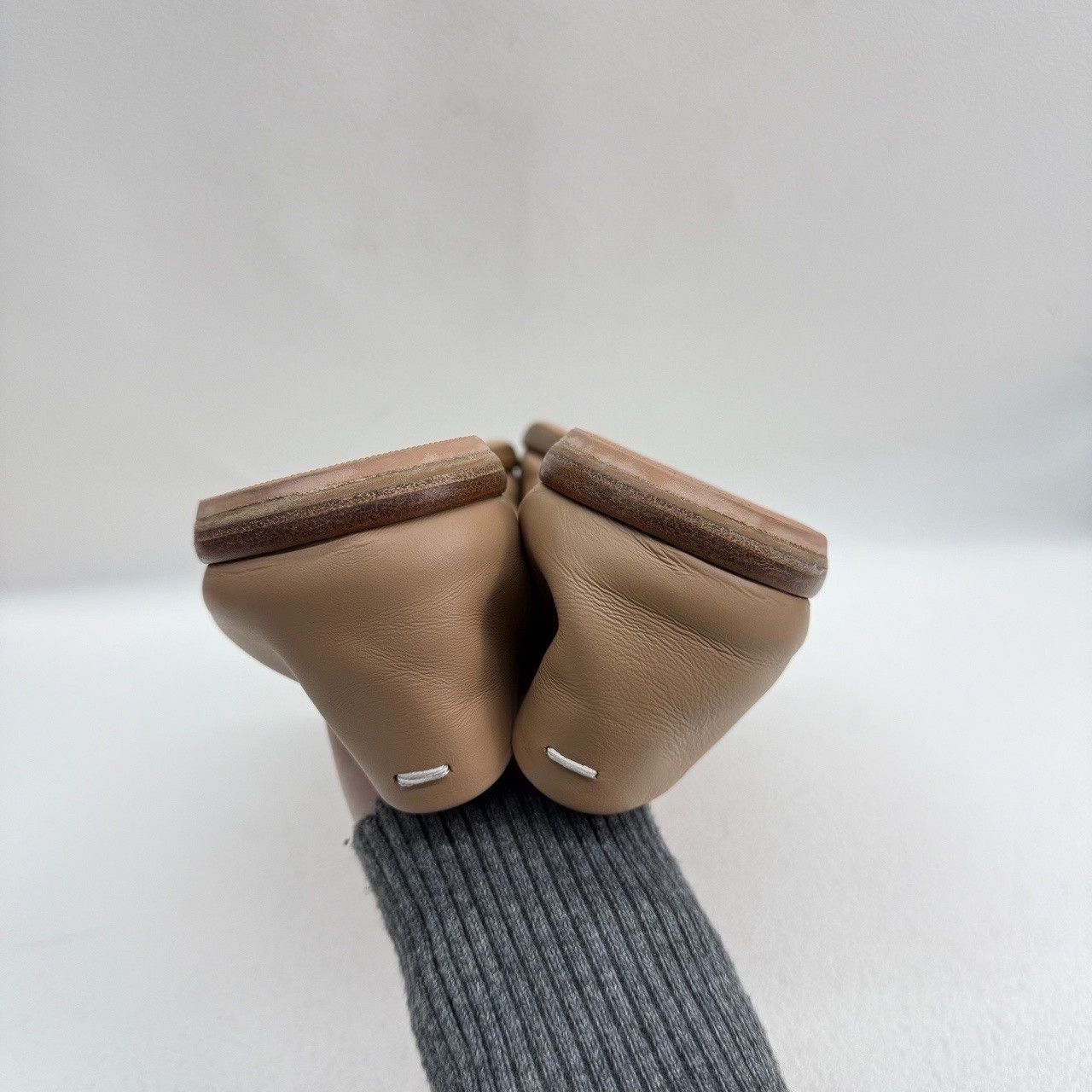 Maison Margiela Maison Margiela Leather Tabi Mules Size 37 Size US 7 / IT 37 - 7 Thumbnail