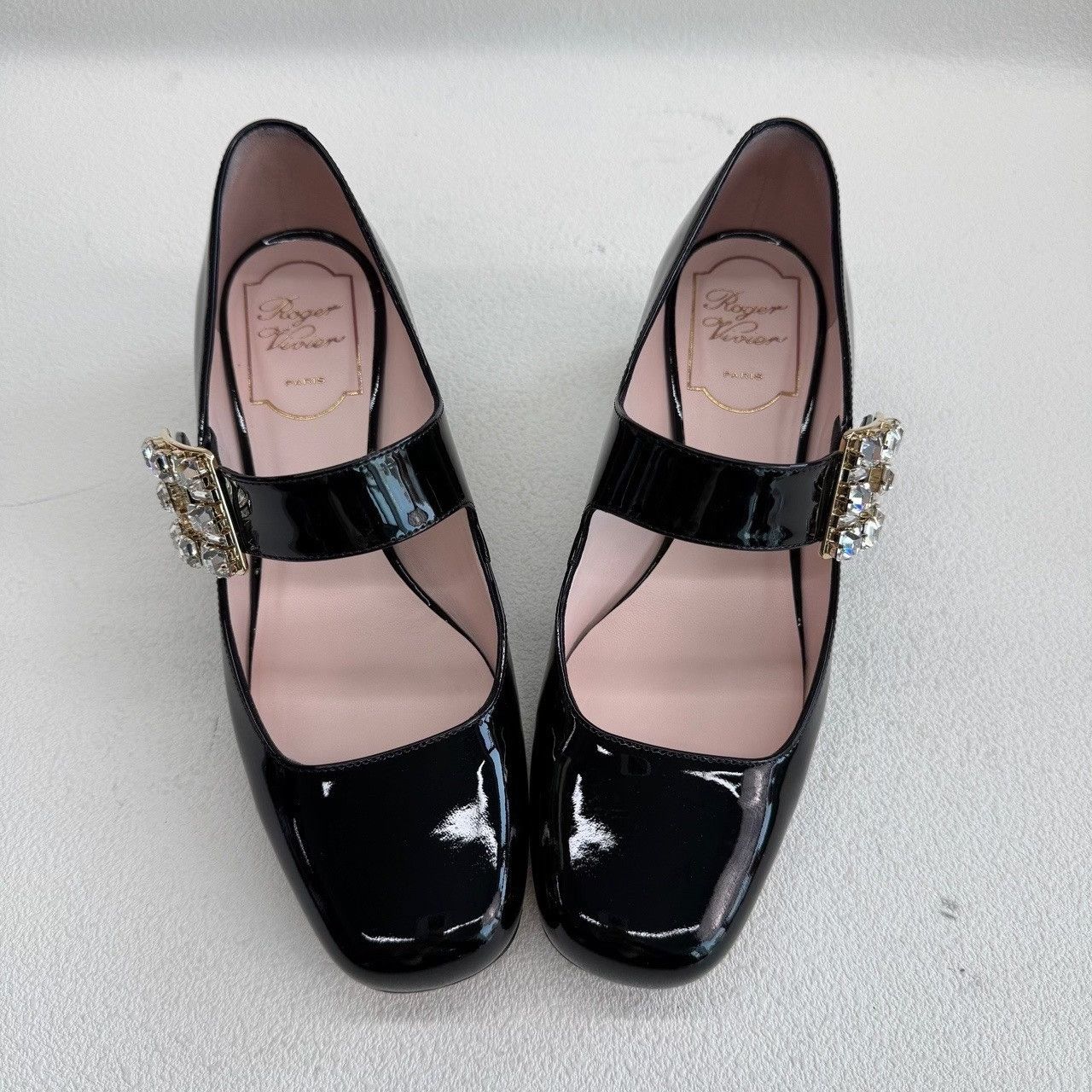 Roger Vivier Roger Vivier Crystal Buckle Block Heel Pumps Size 35.5 Size US 5.5 / IT 35.5 - 10 Thumbnail