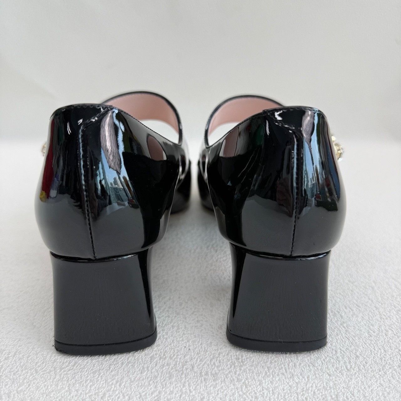 Roger Vivier Roger Vivier Crystal Buckle Block Heel Pumps Size 35.5 Size US 5.5 / IT 35.5 - 6 Thumbnail