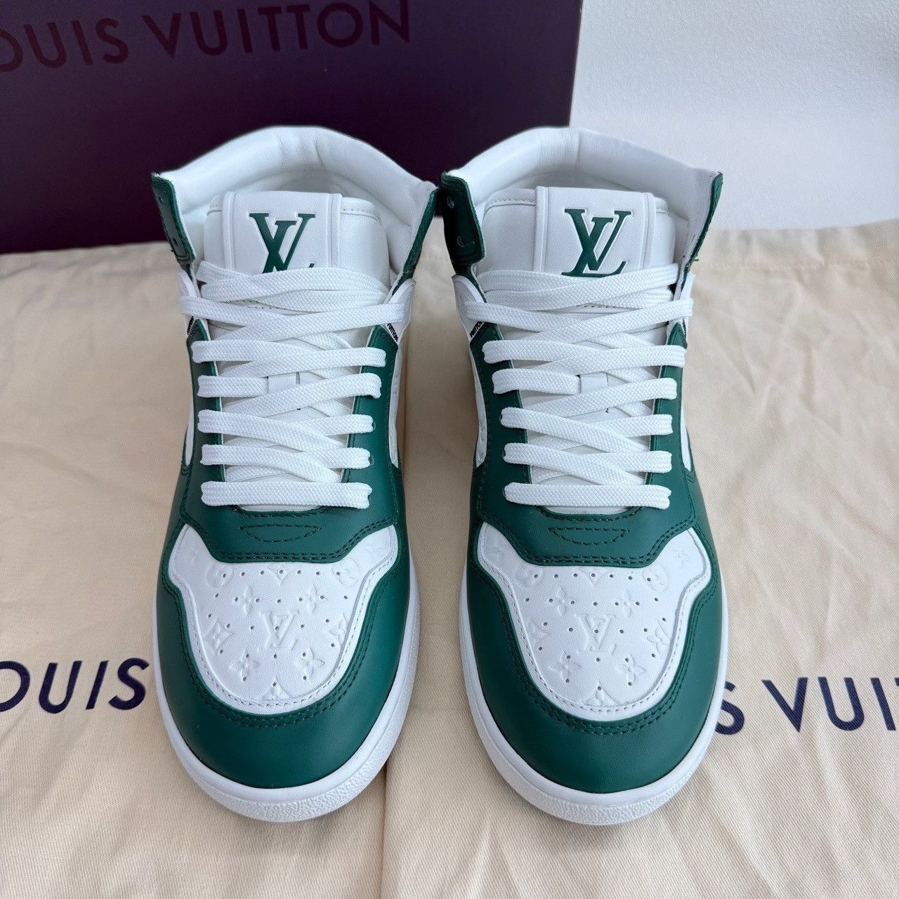 Louis Vuitton Louis Vuitton Monogram Hi-Top Sneakers Size 36 Size US 6 / IT 36 - 4 Thumbnail