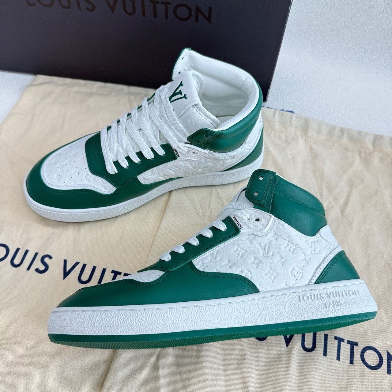 Louis Vuitton Louis Vuitton Monogram Hi-Top Sneakers Size 36 Size US 6 / IT 36 - 10 Thumbnail