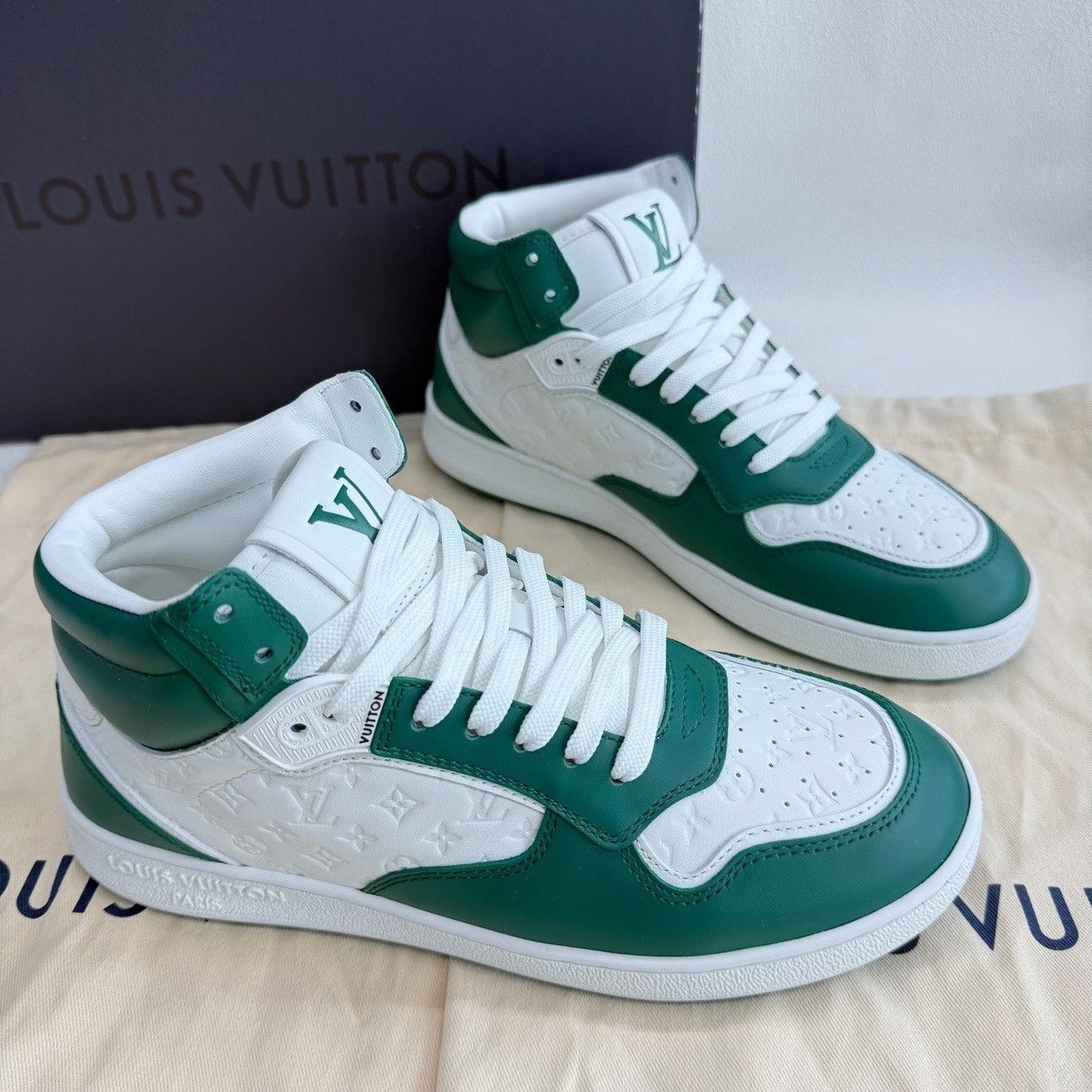 Louis Vuitton Louis Vuitton Monogram Hi-Top Sneakers Size 36 Size US 6 / IT 36 - 5 Thumbnail