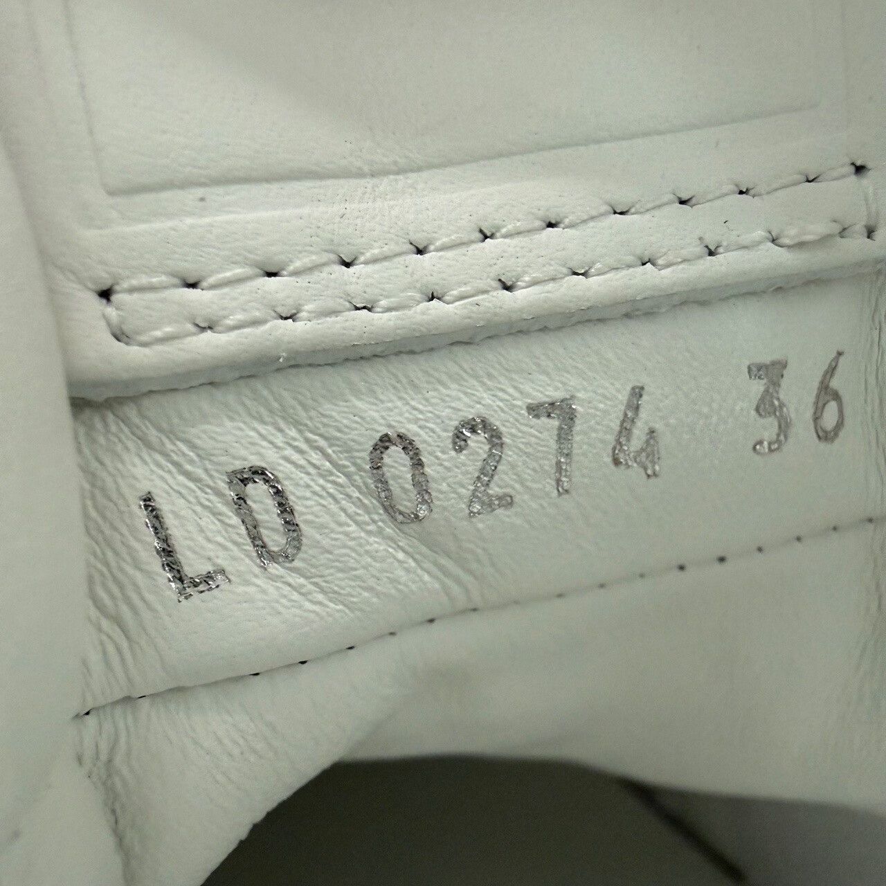 Louis Vuitton Louis Vuitton Monogram Hi-Top Sneakers Size 36 Size US 6 / IT 36 - 8 Thumbnail