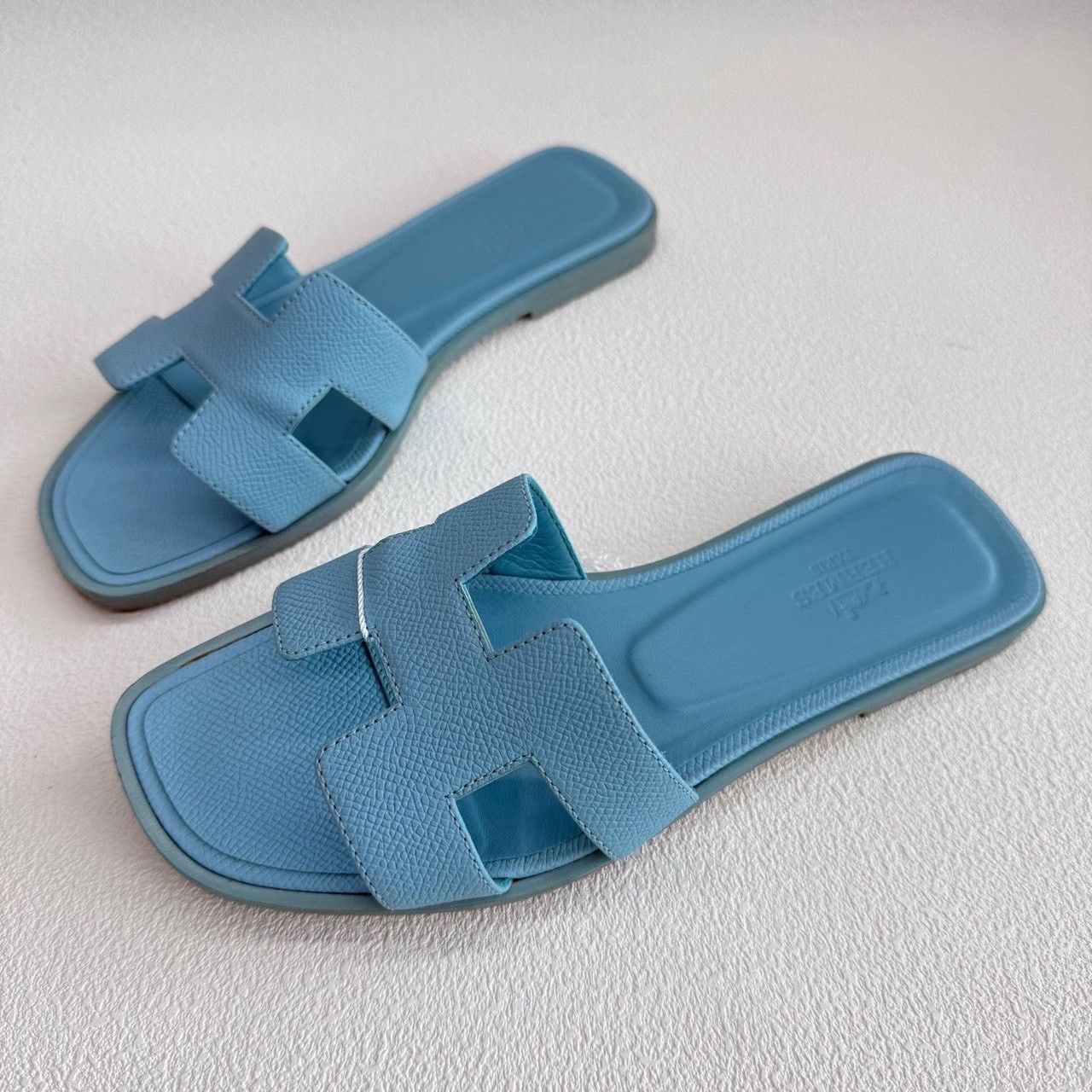 Hermes Hermes Blue Oran Sandals Size 35 Size US 5 / IT 35 - 2 Thumbnail