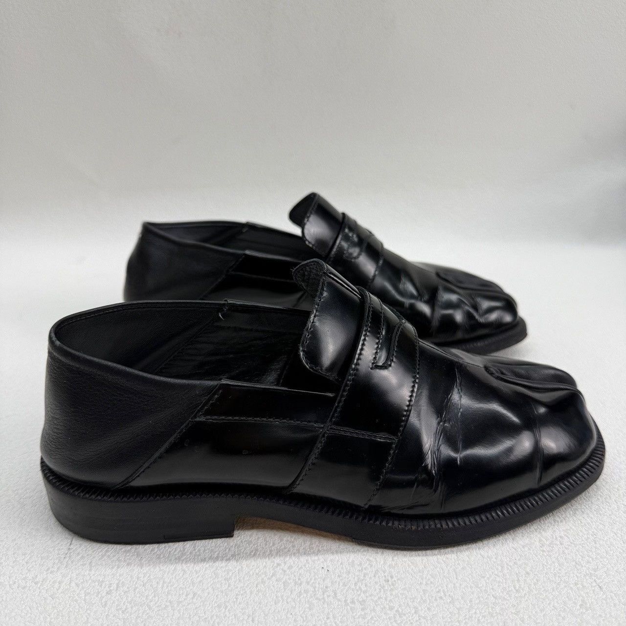 Maison Margiela Maison Margiela Tabi Loafers Size 35.5 Size US 5.5 / IT 35.5 - 5 Thumbnail