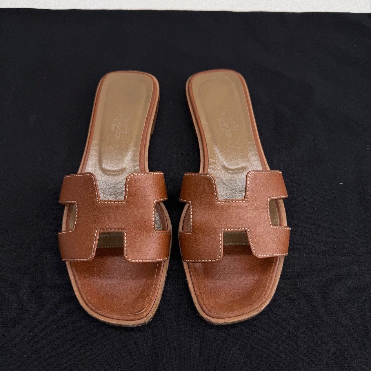 Hermes Hermes Oran Leather Sandals Size 35.5 Size US 5.5 / IT 35.5 - 3 Thumbnail