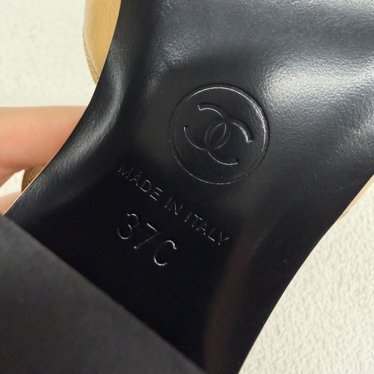 Chanel Chanel Pearl Heel Mary Jane Shoes Size 37 Size US 7 / IT 37 - 9 Thumbnail