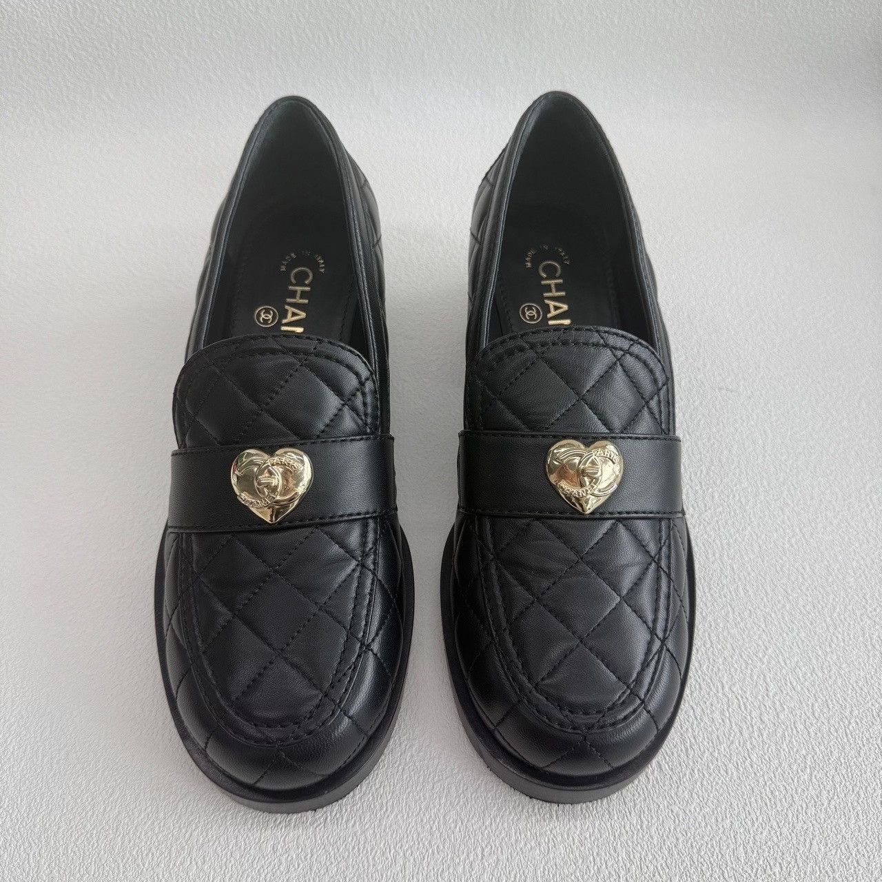 Chanel Chanel Quilted Heart Loafers Size 38 Size US 8 / IT 38 - 3 Thumbnail