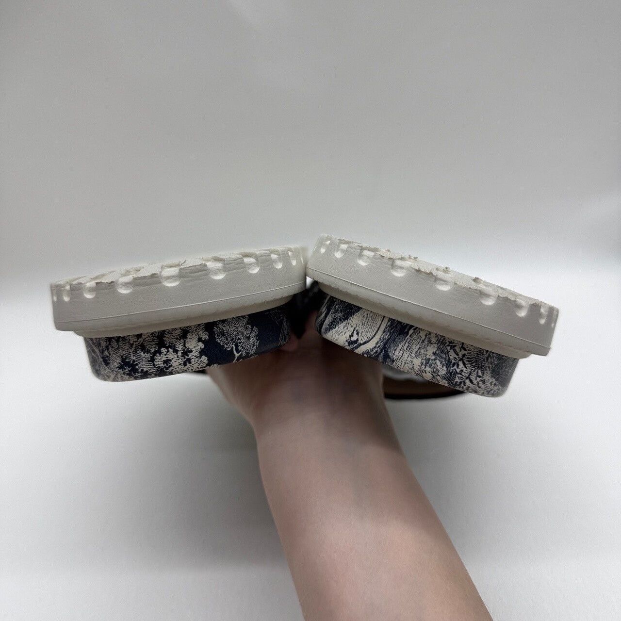 Dior Dior Toile de Jouy Dway Slides Size 35 Size US 5 / IT 35 - 7 Thumbnail