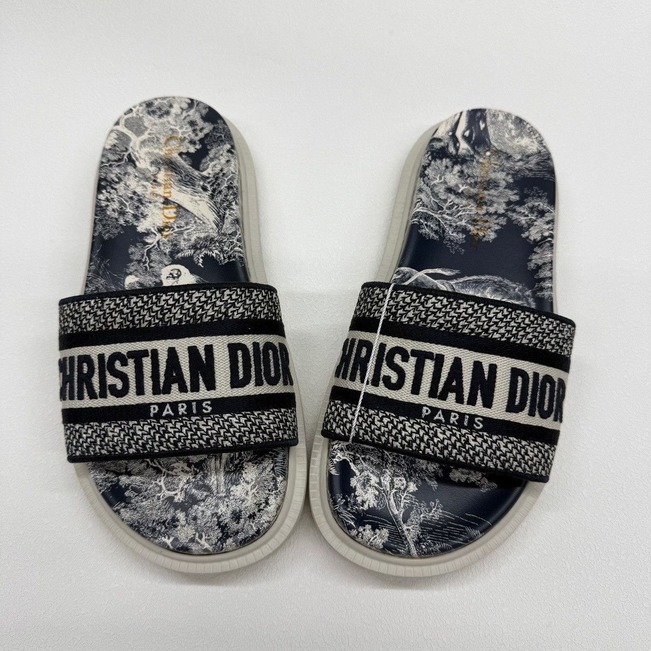 Dior Dior Toile de Jouy Dway Slides Size 35 Size US 5 / IT 35 - 10 Thumbnail