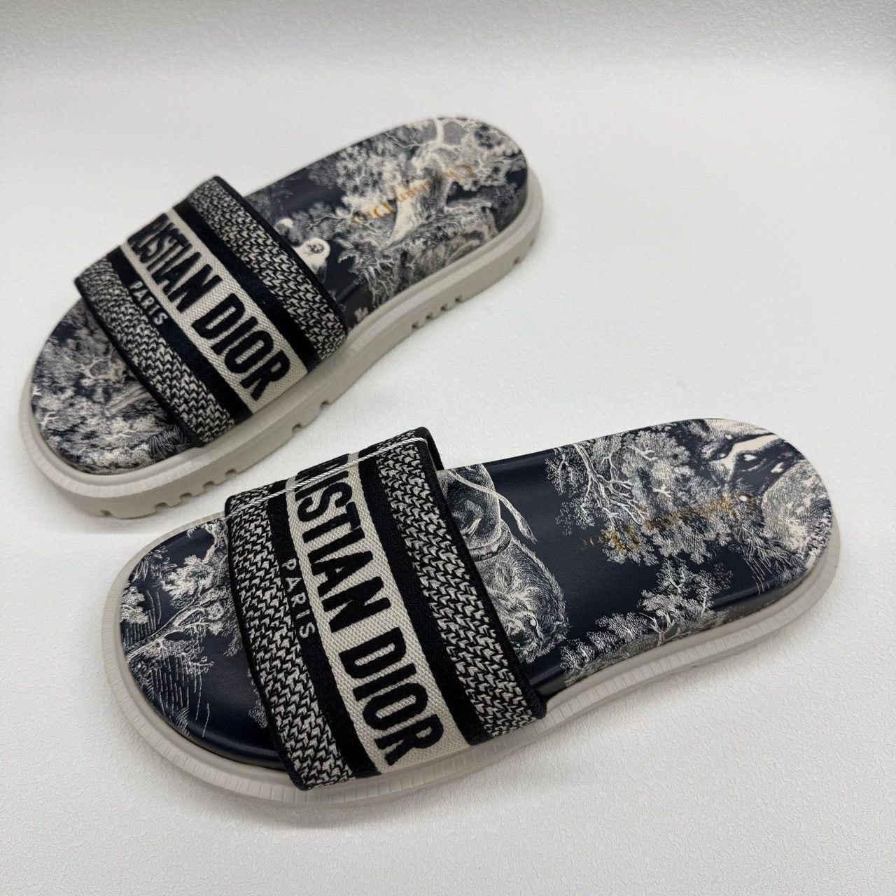 Dior Dior Toile de Jouy Dway Slides Size 35 Size US 5 / IT 35 - 2 Thumbnail
