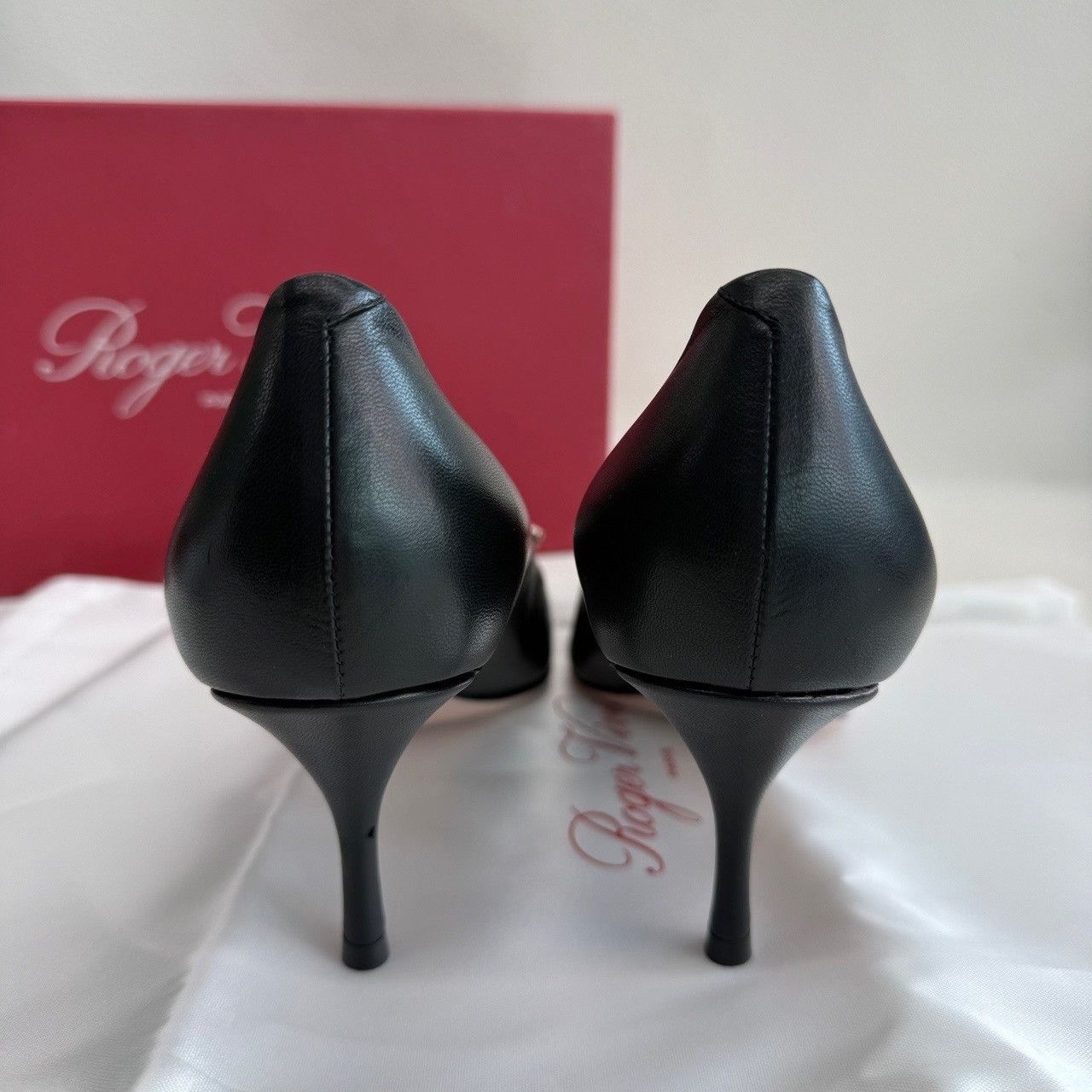 Roger Vivier Roger Vivier Flower Strass Heels Size 38 Size US 8 / IT 38 - 7 Thumbnail