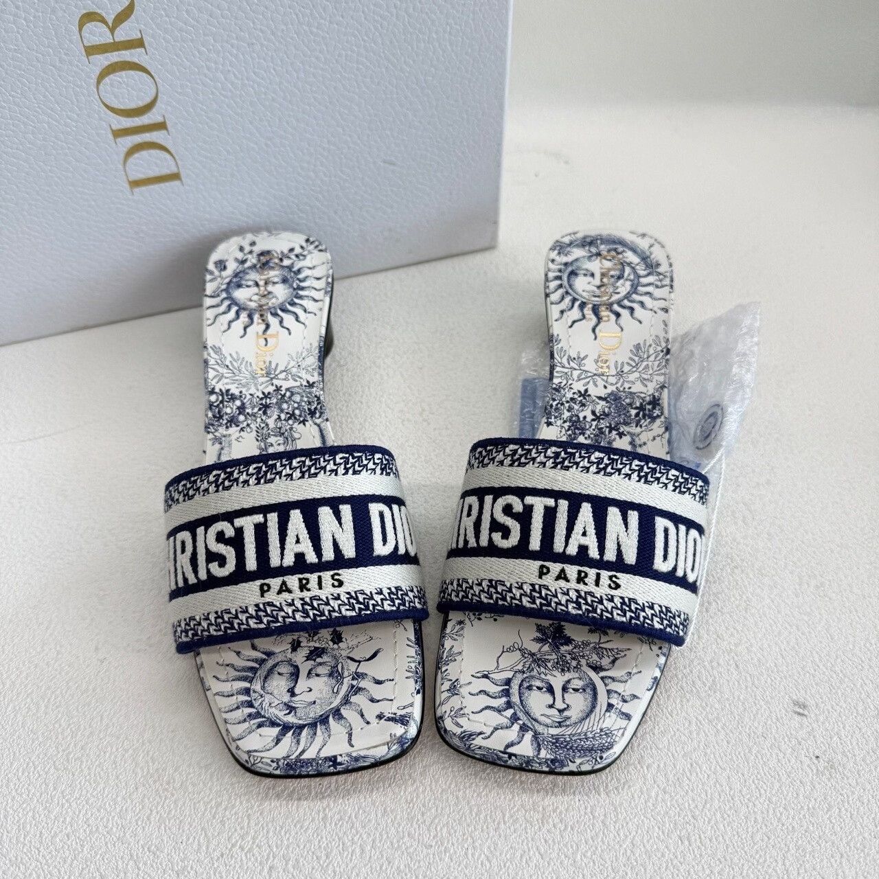 Dior Dior Sun Print Mules Size 35.5 Size US 5.5 / IT 35.5 - 2 Thumbnail