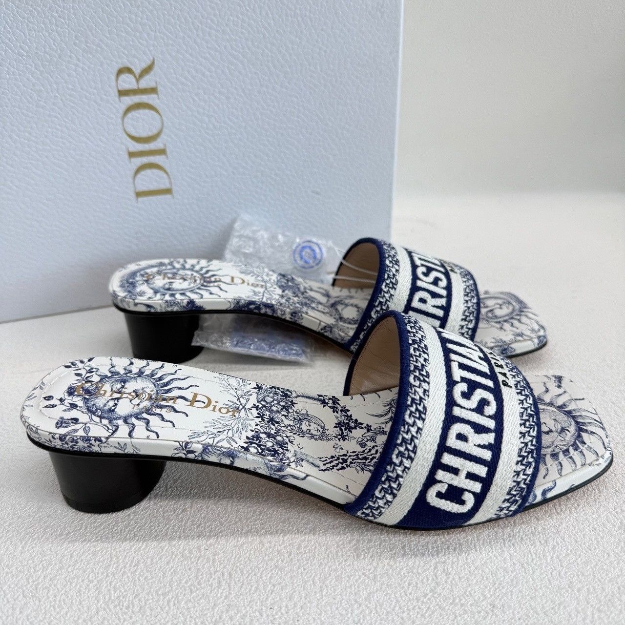 Dior Dior Sun Print Mules Size 35.5 Size US 5.5 / IT 35.5 - 6 Thumbnail