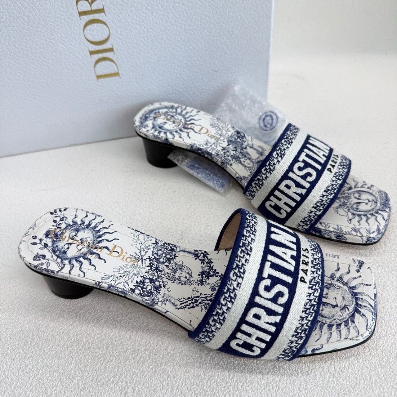 Dior Dior Sun Print Mules Size 35.5 Size US 5.5 / IT 35.5 - 5 Thumbnail