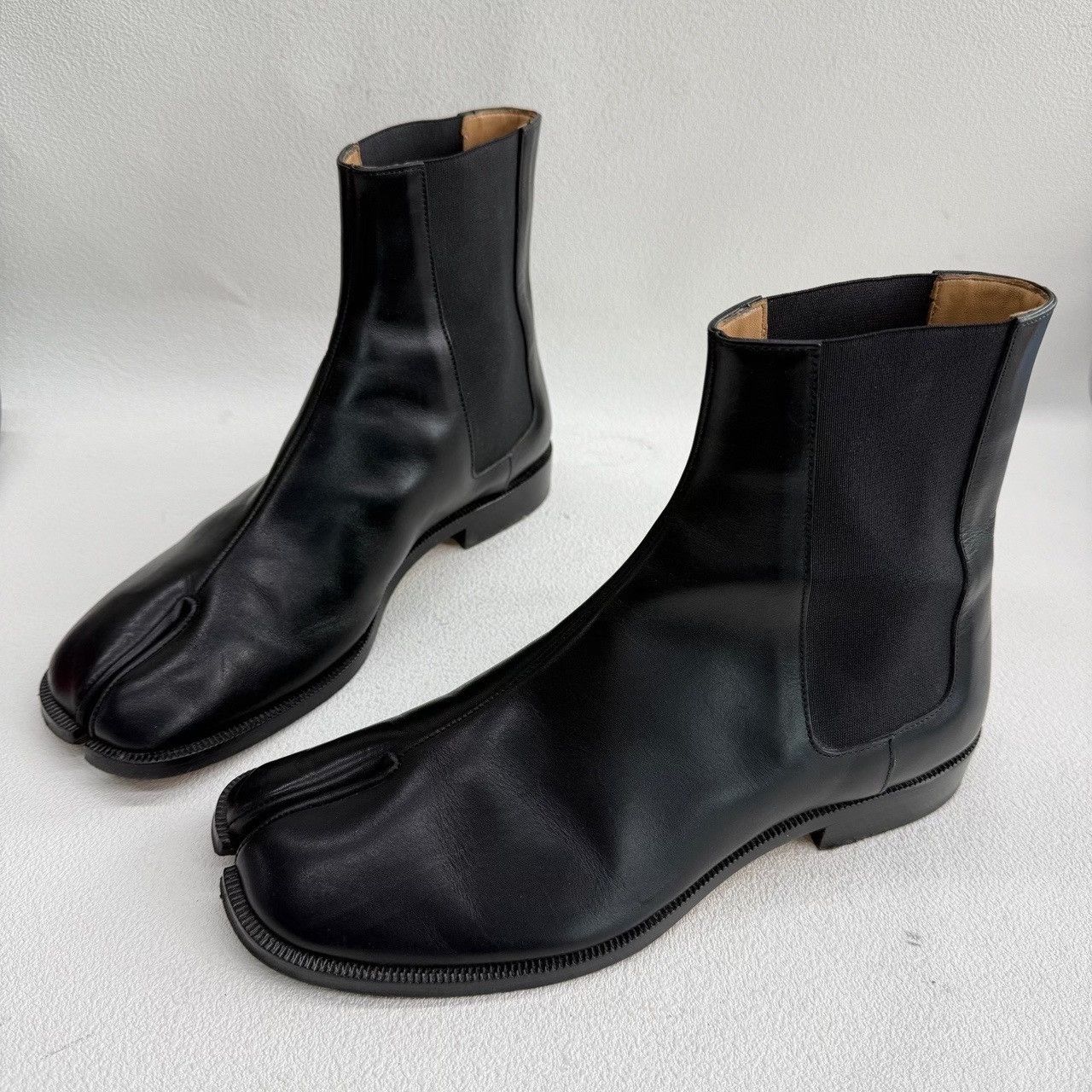 Maison Margiela Maison Margiela Tabi Chelsea Boots Size 9 Size US 9 / EU 42 - 2 Thumbnail