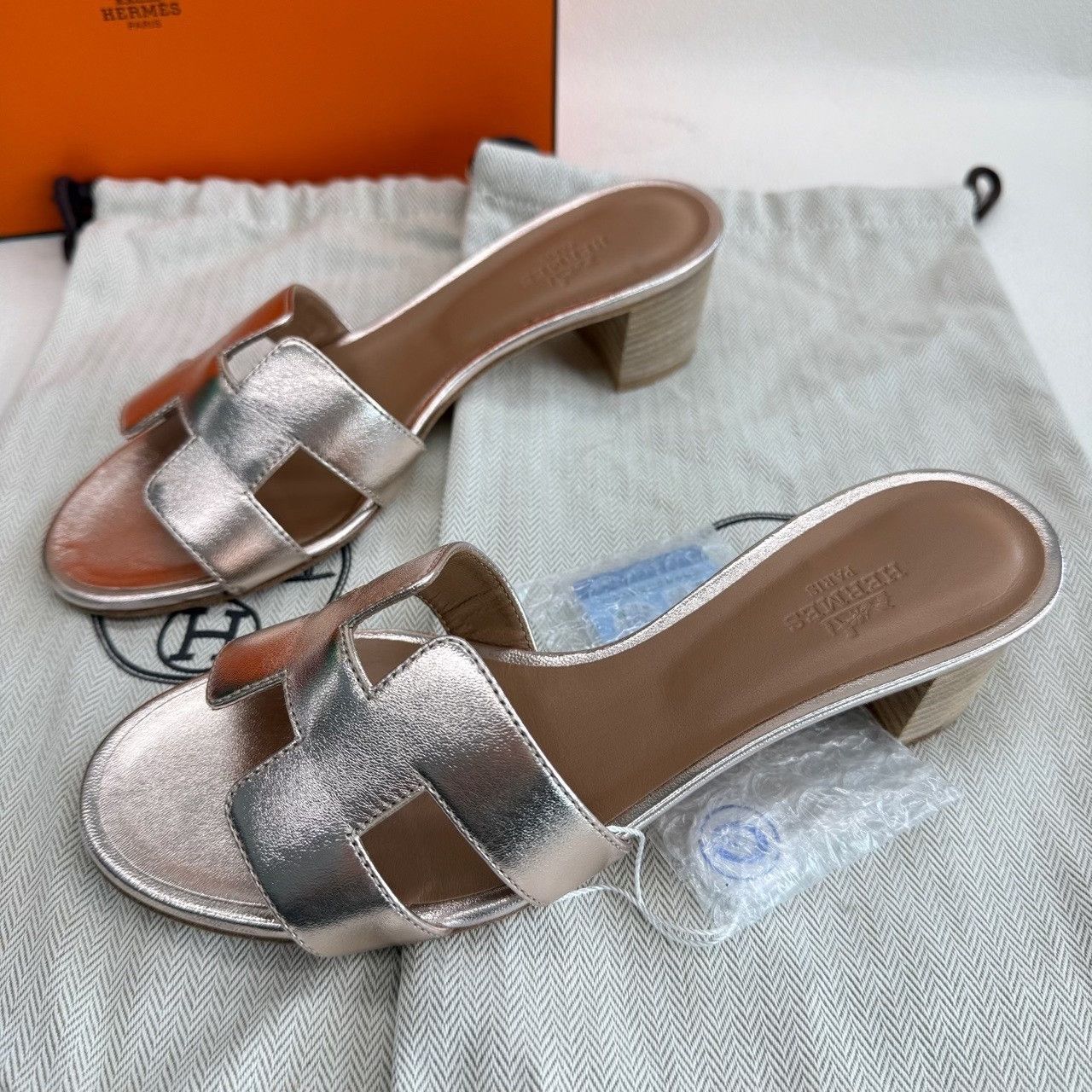 Hermes Hermès Metallic Oasis Sandals Size 35 Size US 5 / IT 35 - 3 Thumbnail
