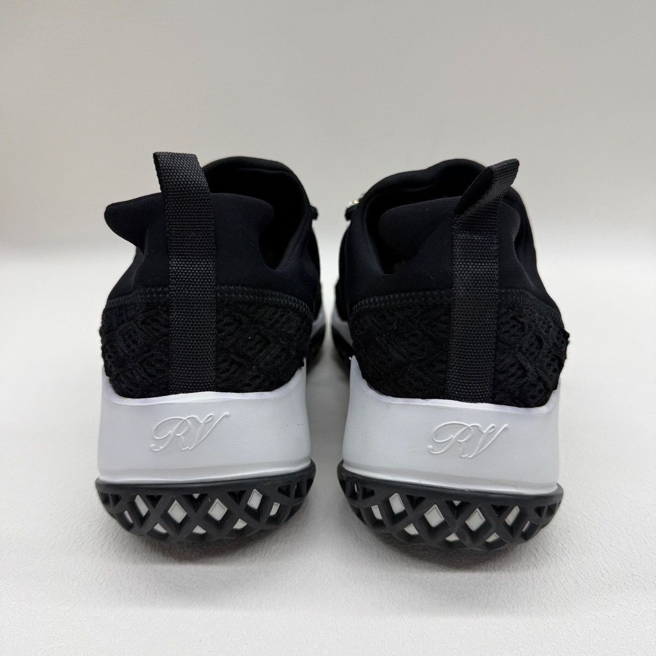 Roger Vivier Roger Vivier Crystal Buckle Low-Top Sneakers Size 36 Size US 6 / IT 36 - 6 Thumbnail