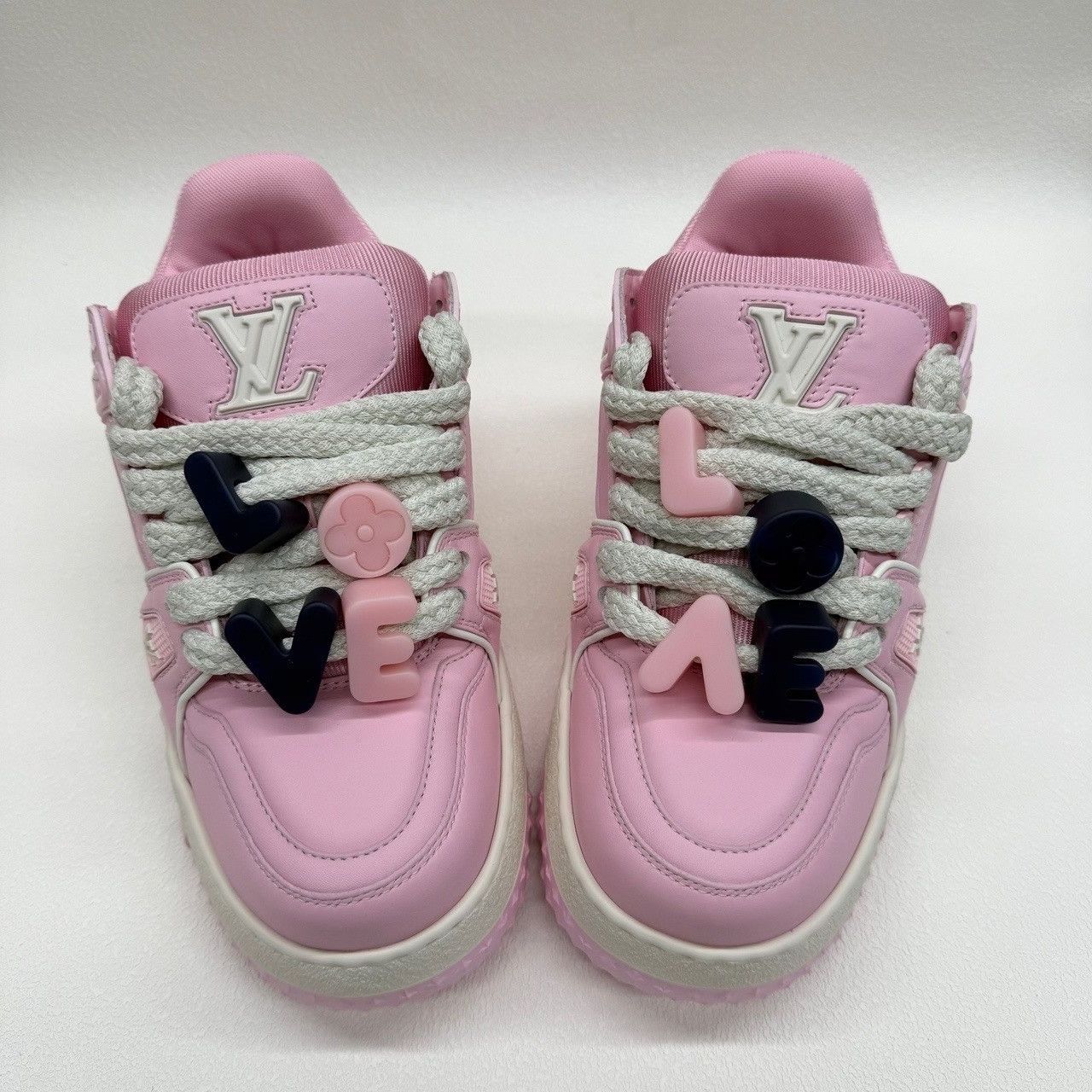 Louis Vuitton Louis Vuitton Trainer Maxi Sneakers Pink Size 37 Size US 7 / IT 37 - 10 Thumbnail