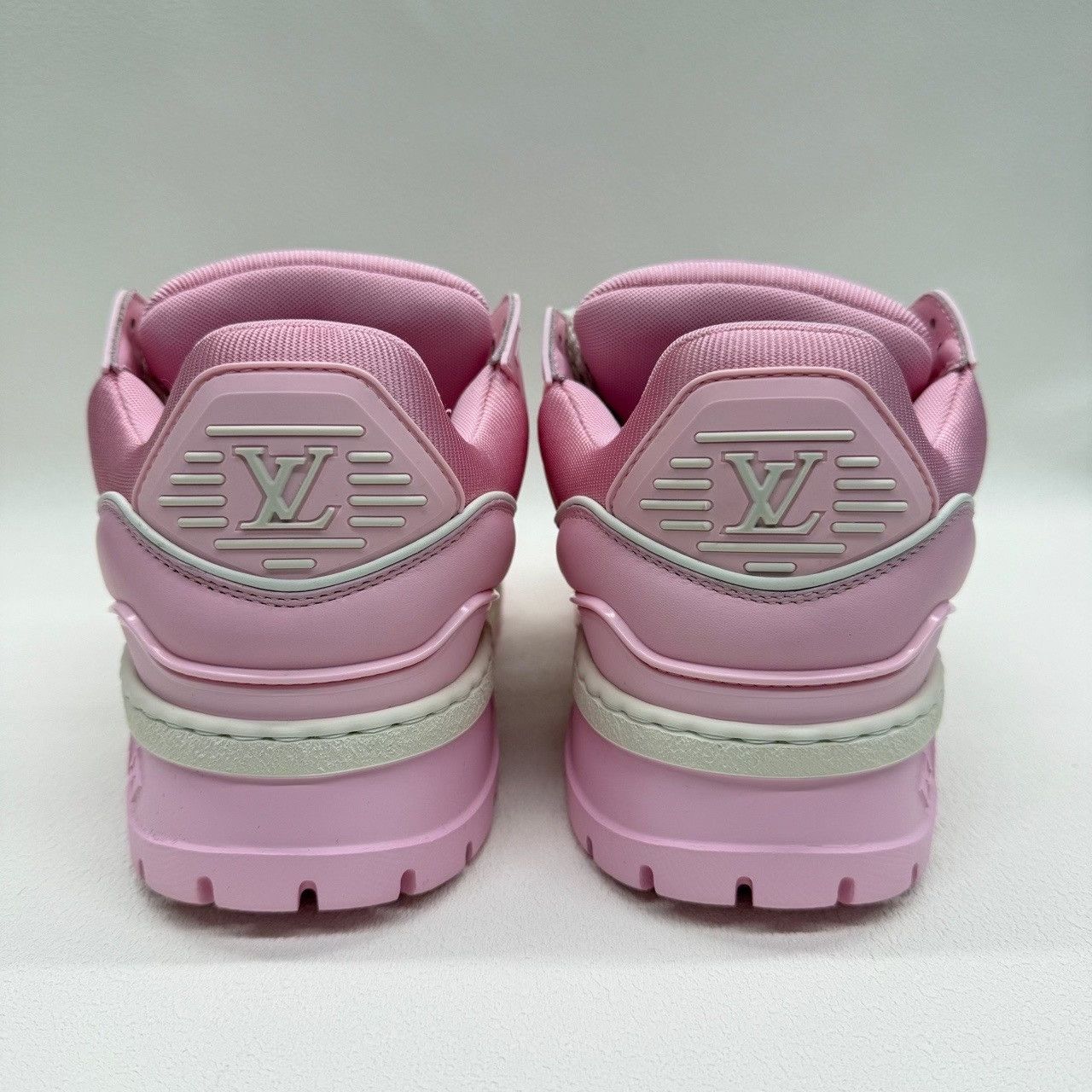 Louis Vuitton Louis Vuitton Trainer Maxi Sneakers Pink Size 37 Size US 7 / IT 37 - 6 Thumbnail