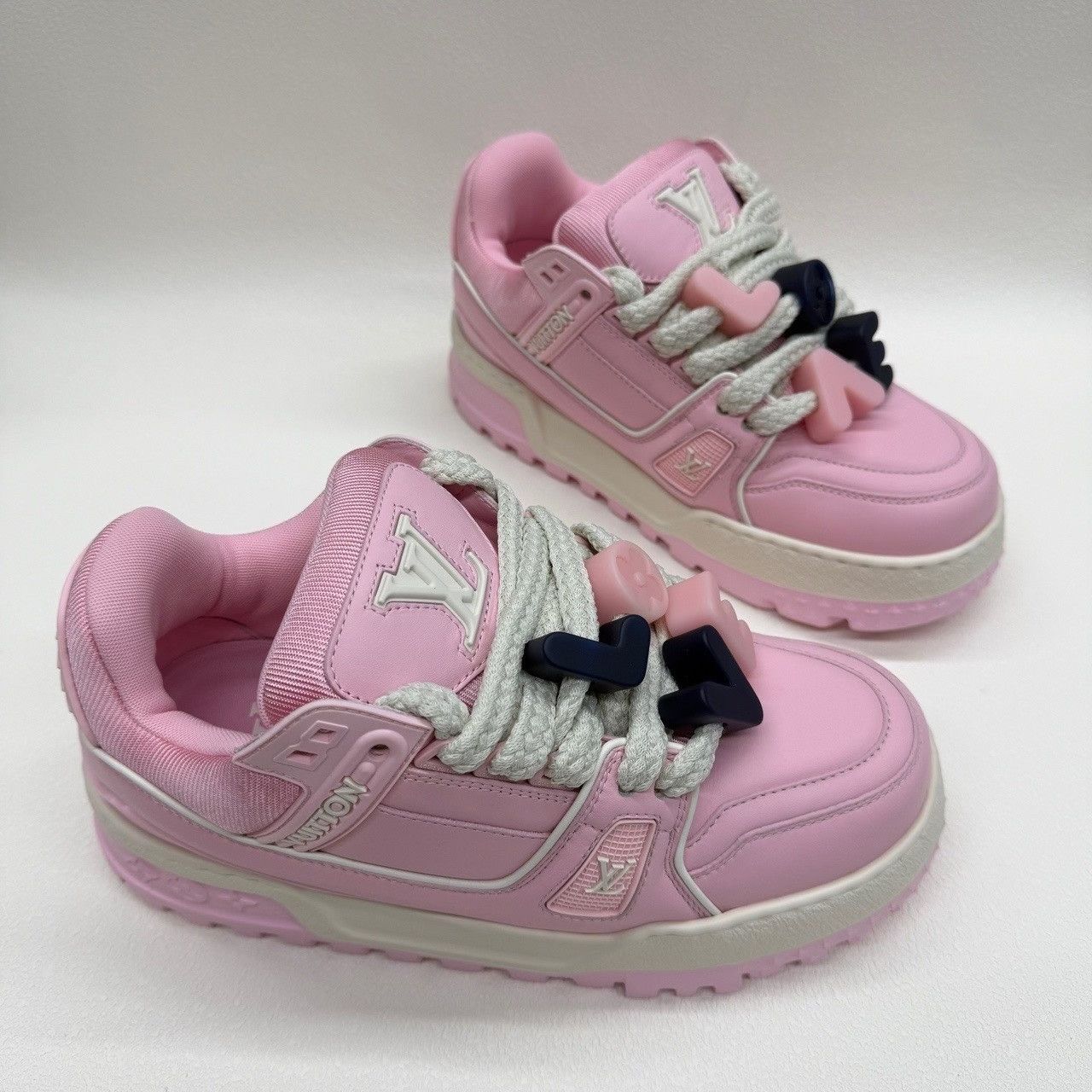 Louis Vuitton Louis Vuitton Trainer Maxi Sneakers Pink Size 37 Size US 7 / IT 37 - 4 Thumbnail