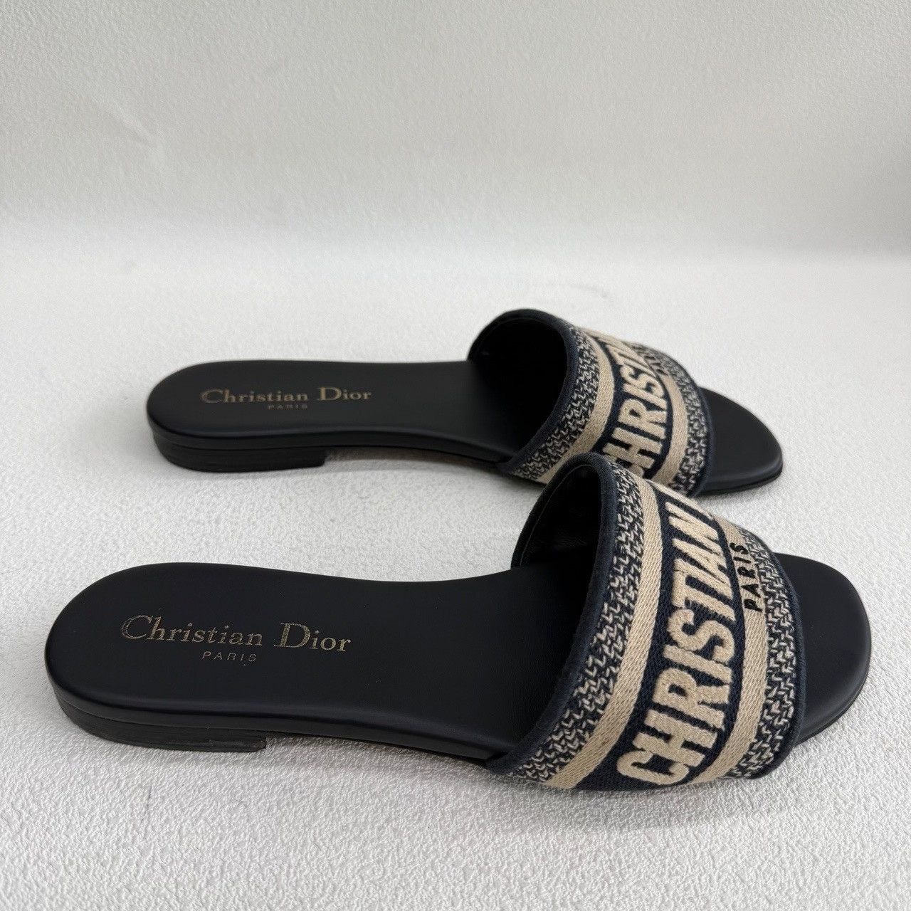 Dior Dior Dway Embroidered Slide Sandals Size 36.5 Size US 6.5 / IT 36.5 - 5 Thumbnail