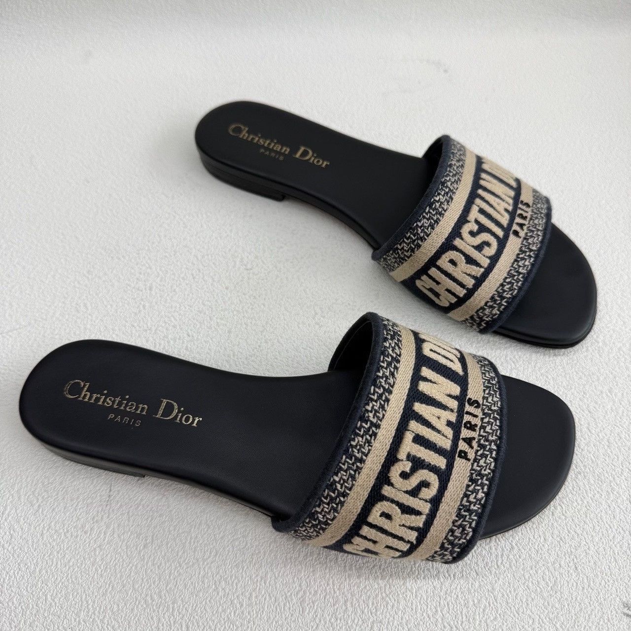 Dior Dior Dway Embroidered Slide Sandals Size 36.5 Size US 6.5 / IT 36.5 - 4 Thumbnail