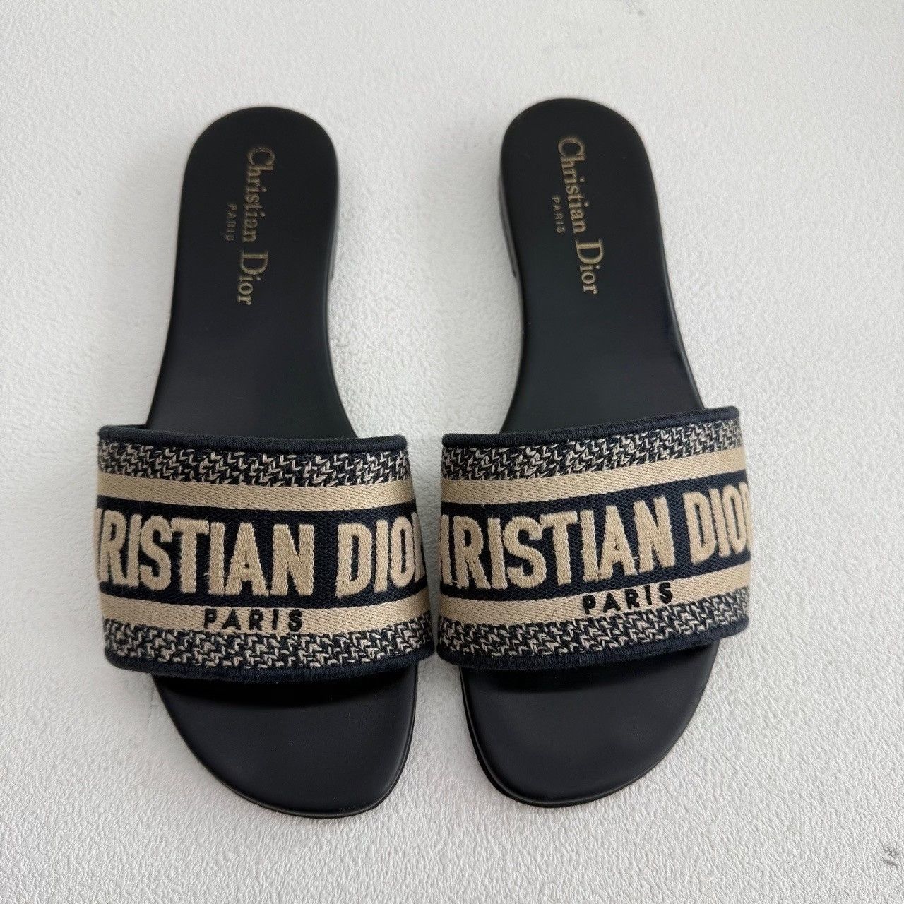 Dior Dior Dway Embroidered Slide Sandals Size 36.5 Size US 6.5 / IT 36.5 - 3 Thumbnail
