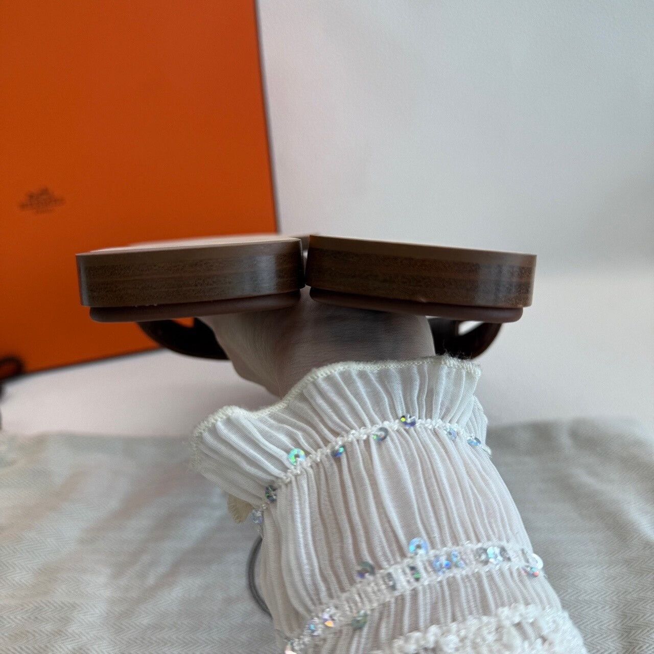 Hermes Hermès Oran Sandals Brown Size 35.5 Size US 5.5 / IT 35.5 - 8 Thumbnail