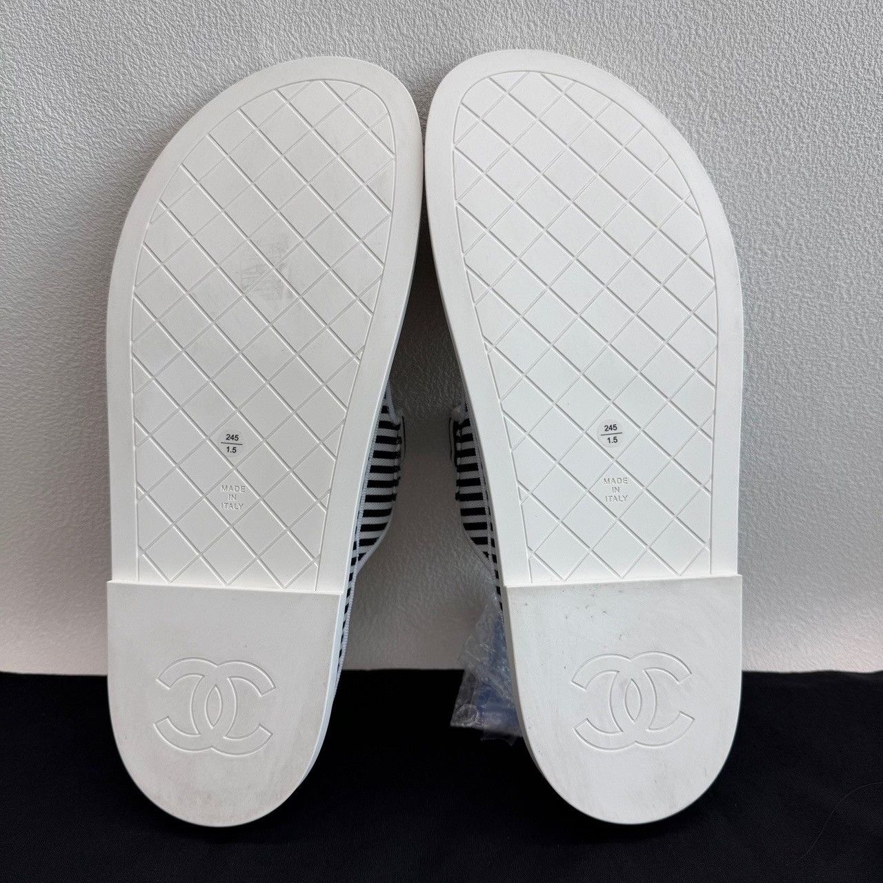 Chanel Chanel Striped Logo Sandals Size 39 Size US 9 / IT 39 - 10 Thumbnail