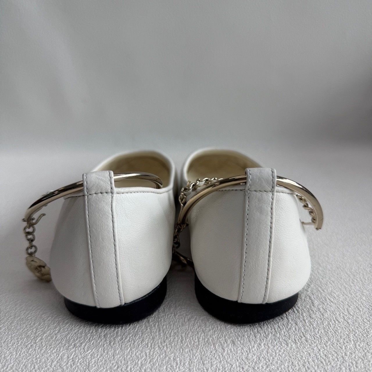Chanel Chanel Camellia Chain Ballet Flats Size 35.5 Size US 4.5 / IT 34.5 - 6 Thumbnail