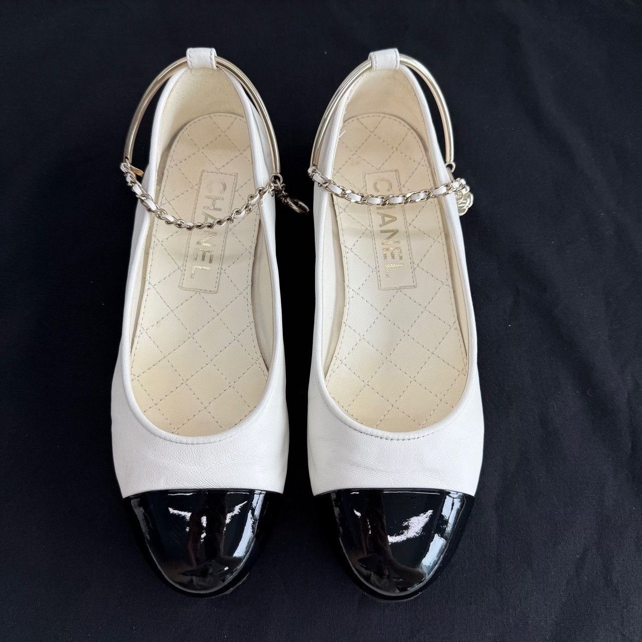 Chanel Chanel Camellia Chain Ballet Flats Size 35.5 Size US 4.5 / IT 34.5 - 3 Thumbnail