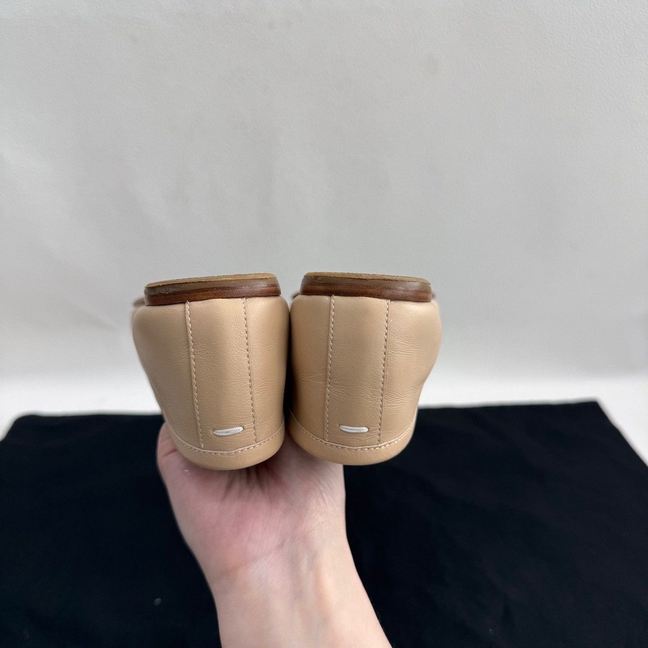 Maison Margiela Maison Margiela Beige Tabi Ballet Flats Size 35 Size US 5 / IT 35 - 7 Thumbnail