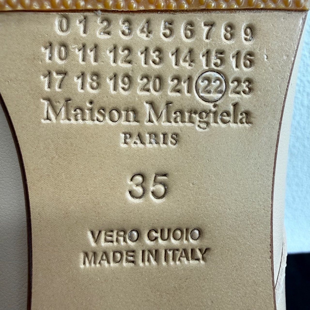 Maison Margiela Maison Margiela Beige Tabi Ballet Flats Size 35 Size US 5 / IT 35 - 9 Thumbnail