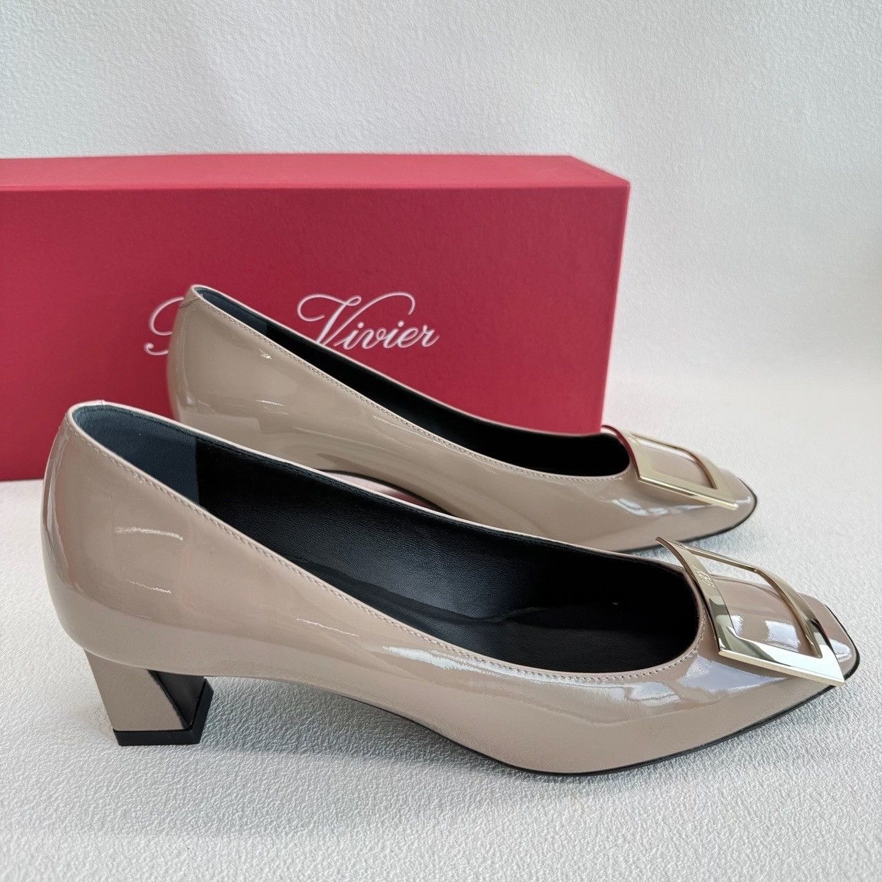 Roger Vivier Roger Vivier Patent Leather Pumps Size 37 Size US 7 / IT 37 - 6 Thumbnail