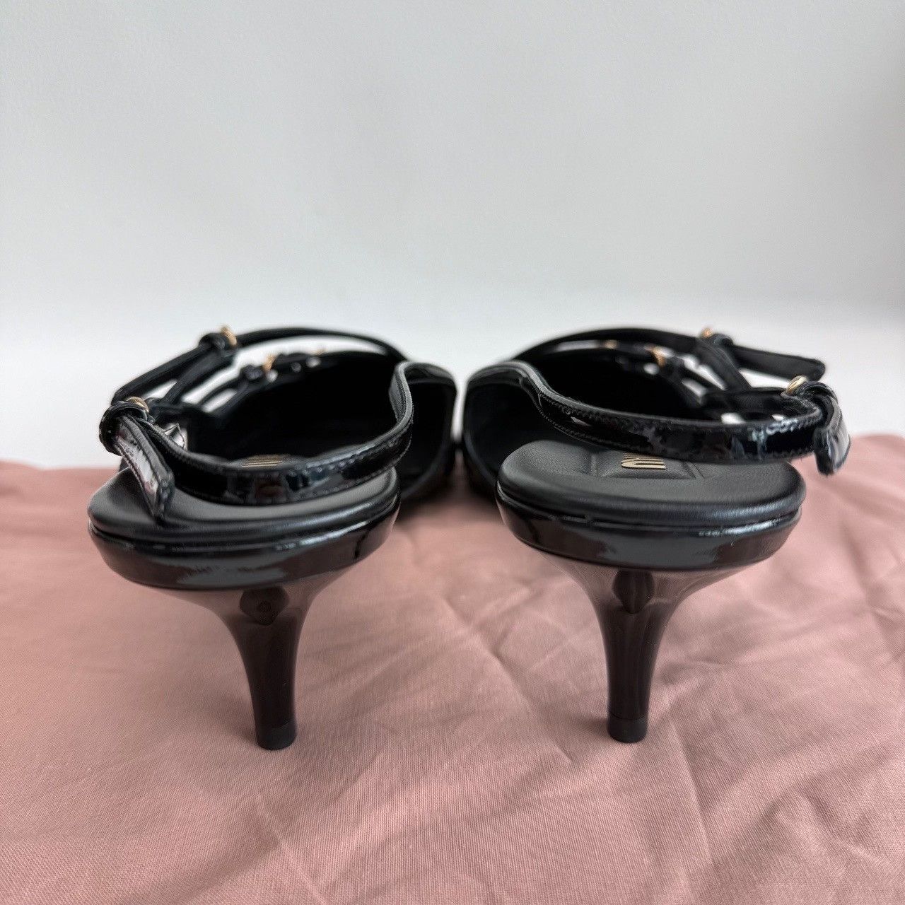 Miu Miu Miu Miu Patent Leather Slingback Heels Size 38.5 Size US 8.5 / IT 38.5 - 6 Thumbnail
