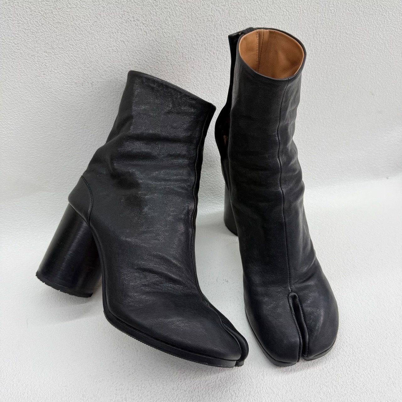 Maison Margiela Maison Margiela Black Leather Tabi Boots Size 37 Size US 7 / IT 37 - 10 Thumbnail