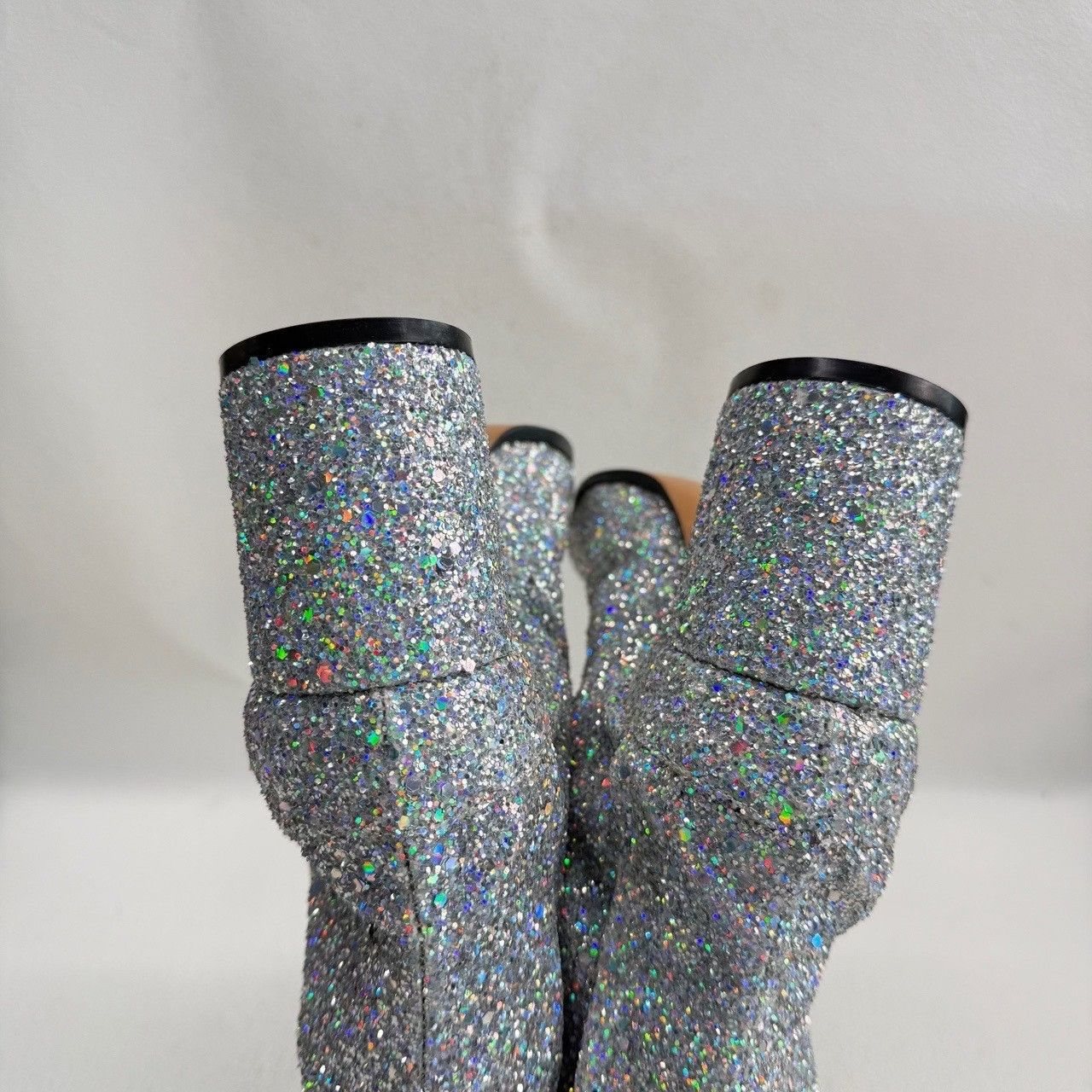 Maison Margiela Maison Margiela Silver Glitter Tabi Boots Size 36 Size US 6 / IT 36 - 7 Thumbnail