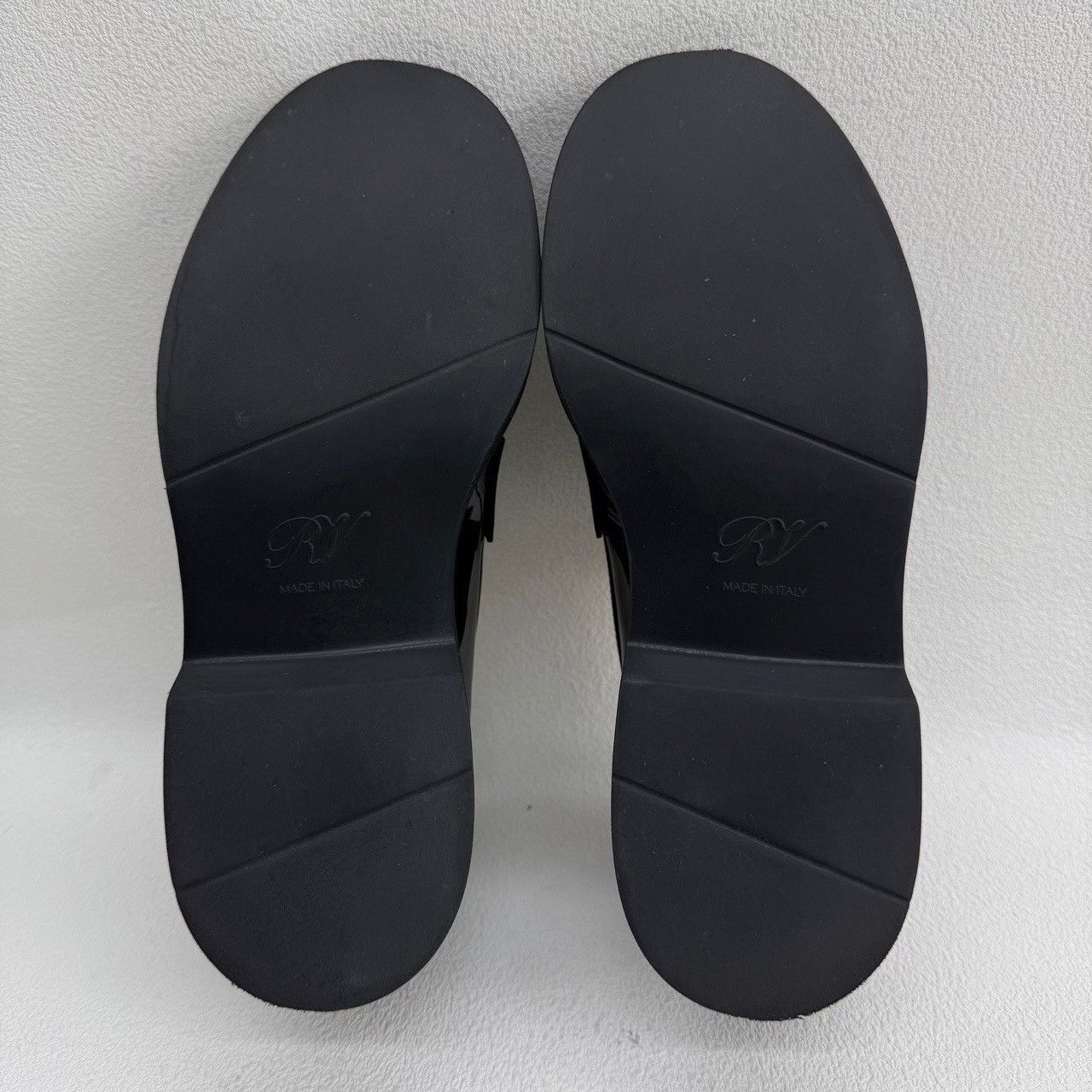 Roger Vivier Roger Vivier Crystal Patent Loafers Size 35.5 Size US 5.5 / IT 35.5 - 9 Thumbnail