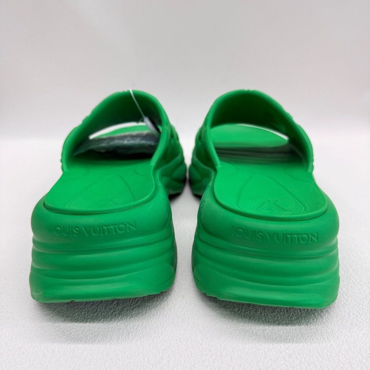 Louis Vuitton Louis Vuitton Monogram Pool Slide Sandals Size 38 Size US 8 / IT 38 - 6 Thumbnail